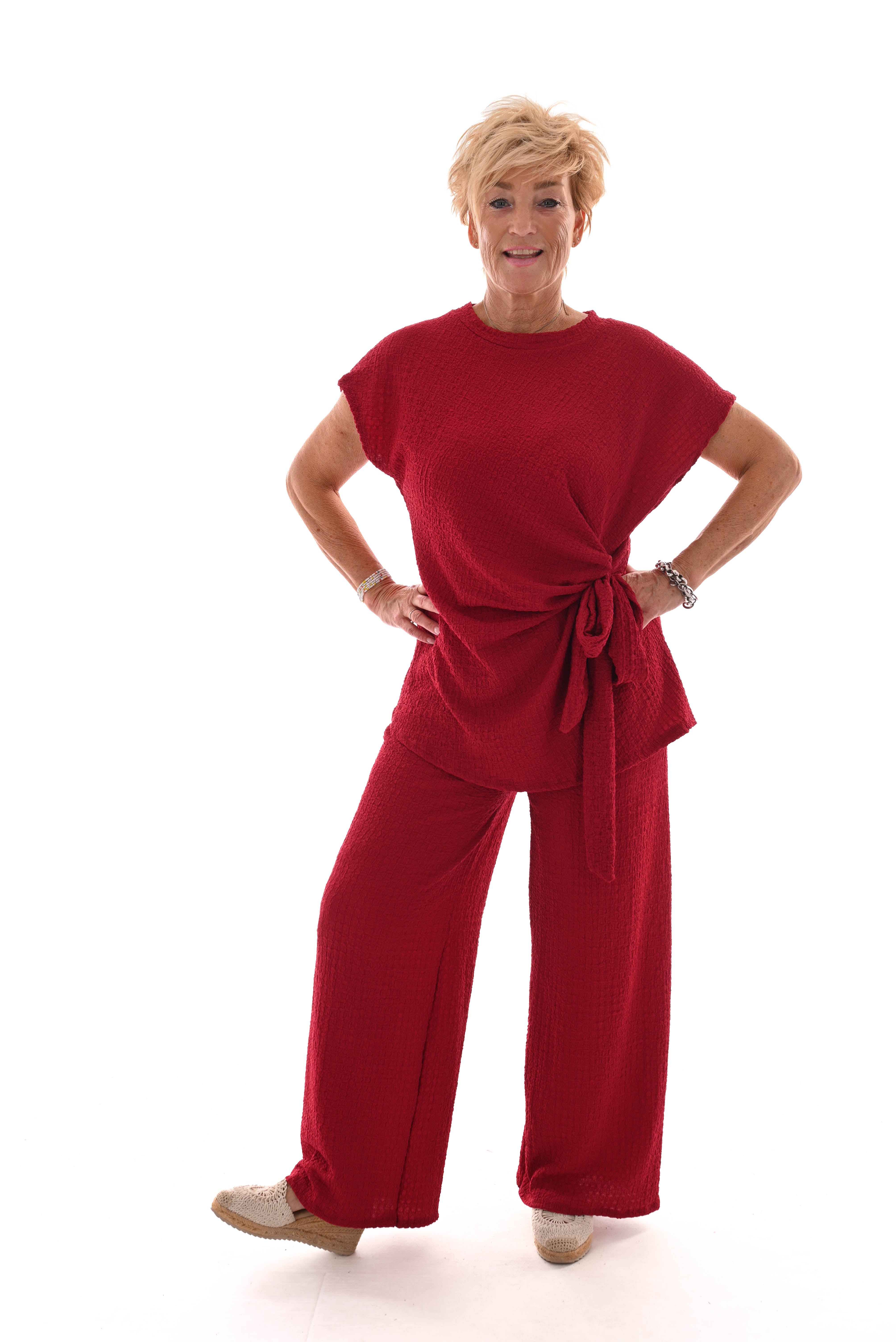 Tweedelig set crepe met knoop rood