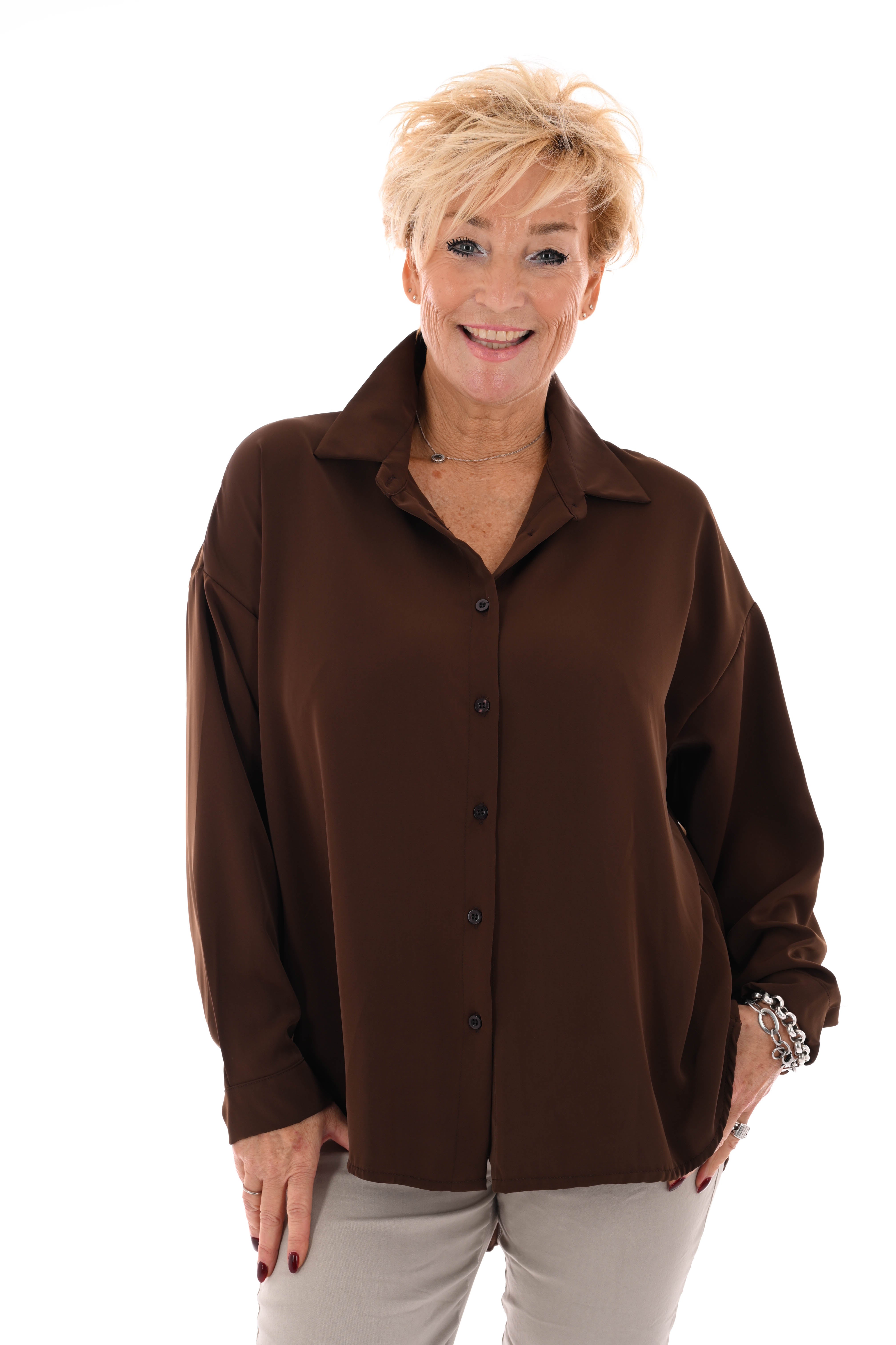 Doorknoop blouse uni plisse rug bruin