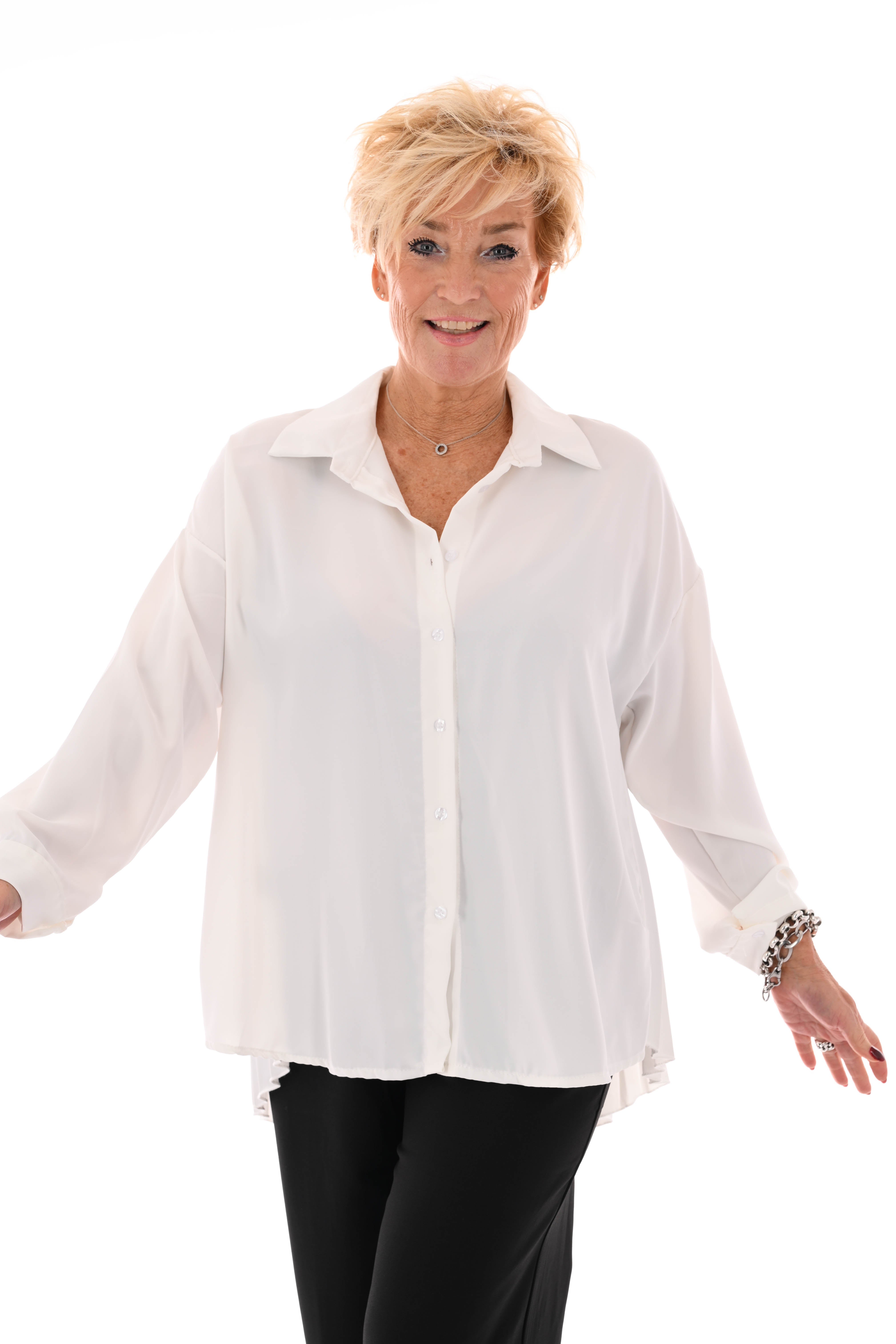 Doorknoop blouse uni plisse rug roomwit