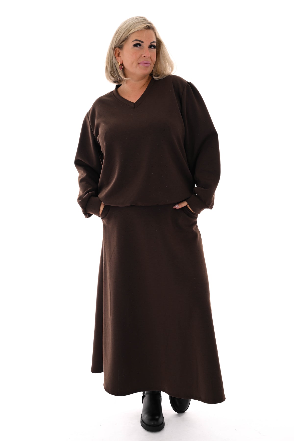 Tweedelig set sweater en rok strass donkerbruin