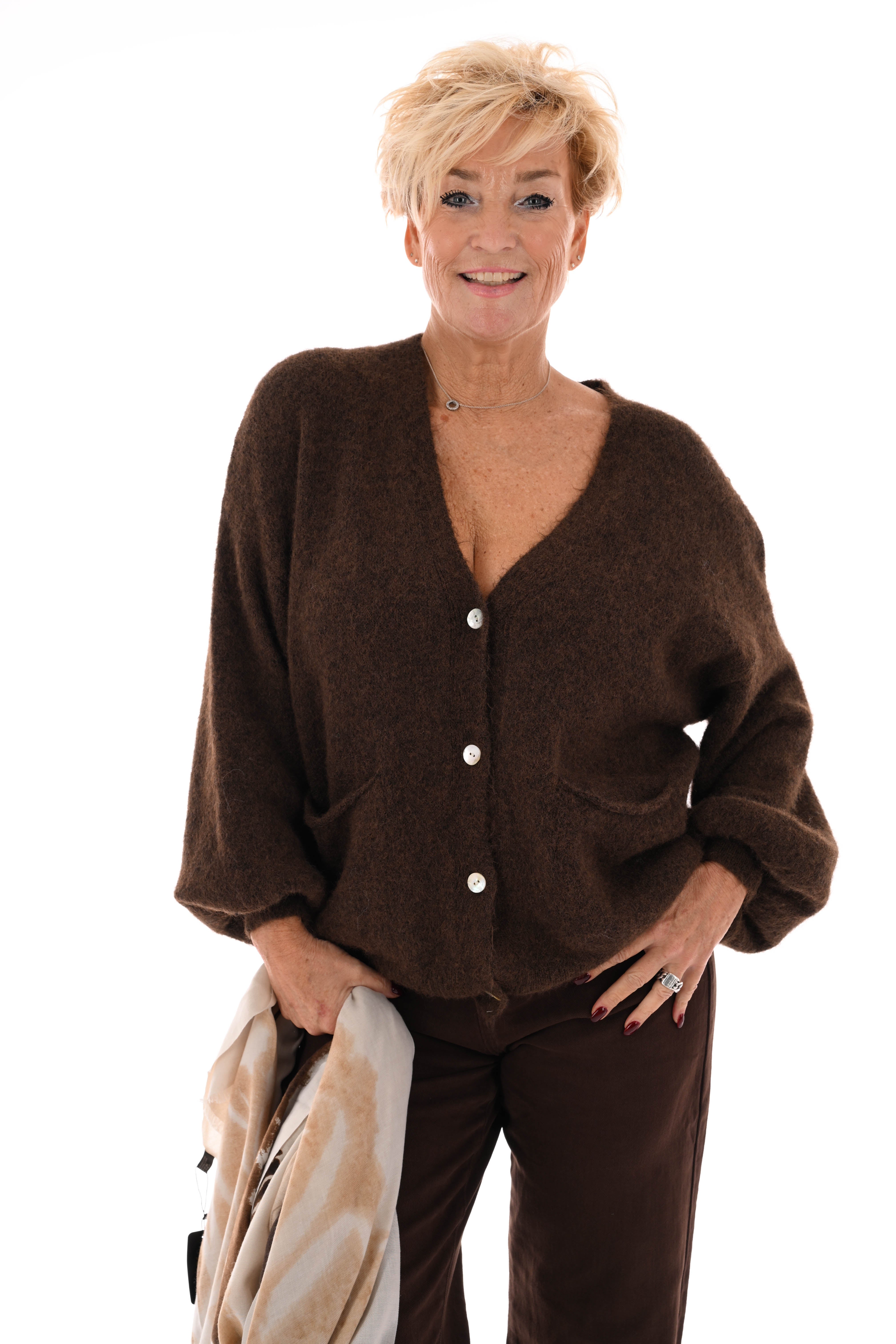 Kort gebreid vest pofmouwen bruin