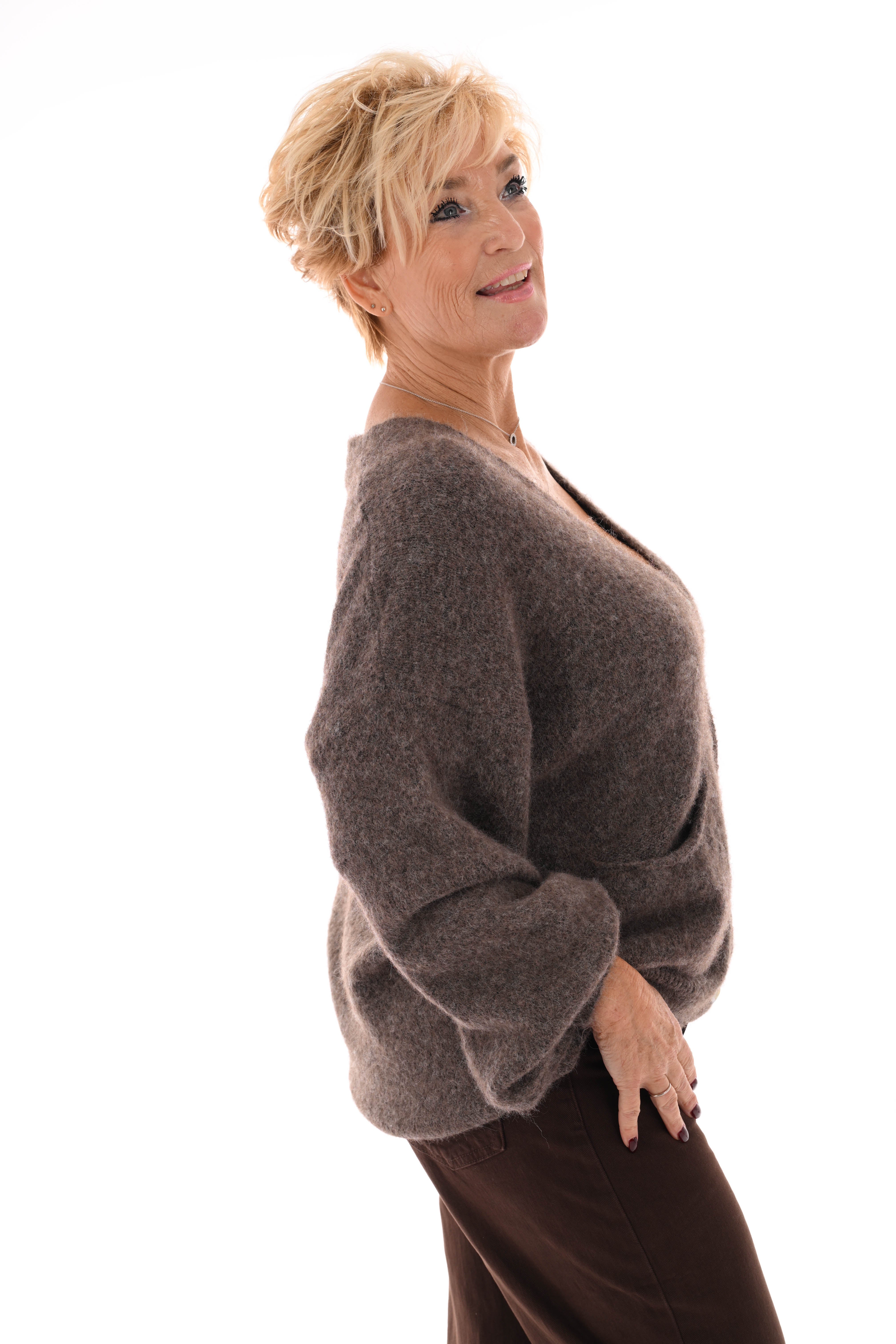 Kort gebreid vest pofmouwen taupe