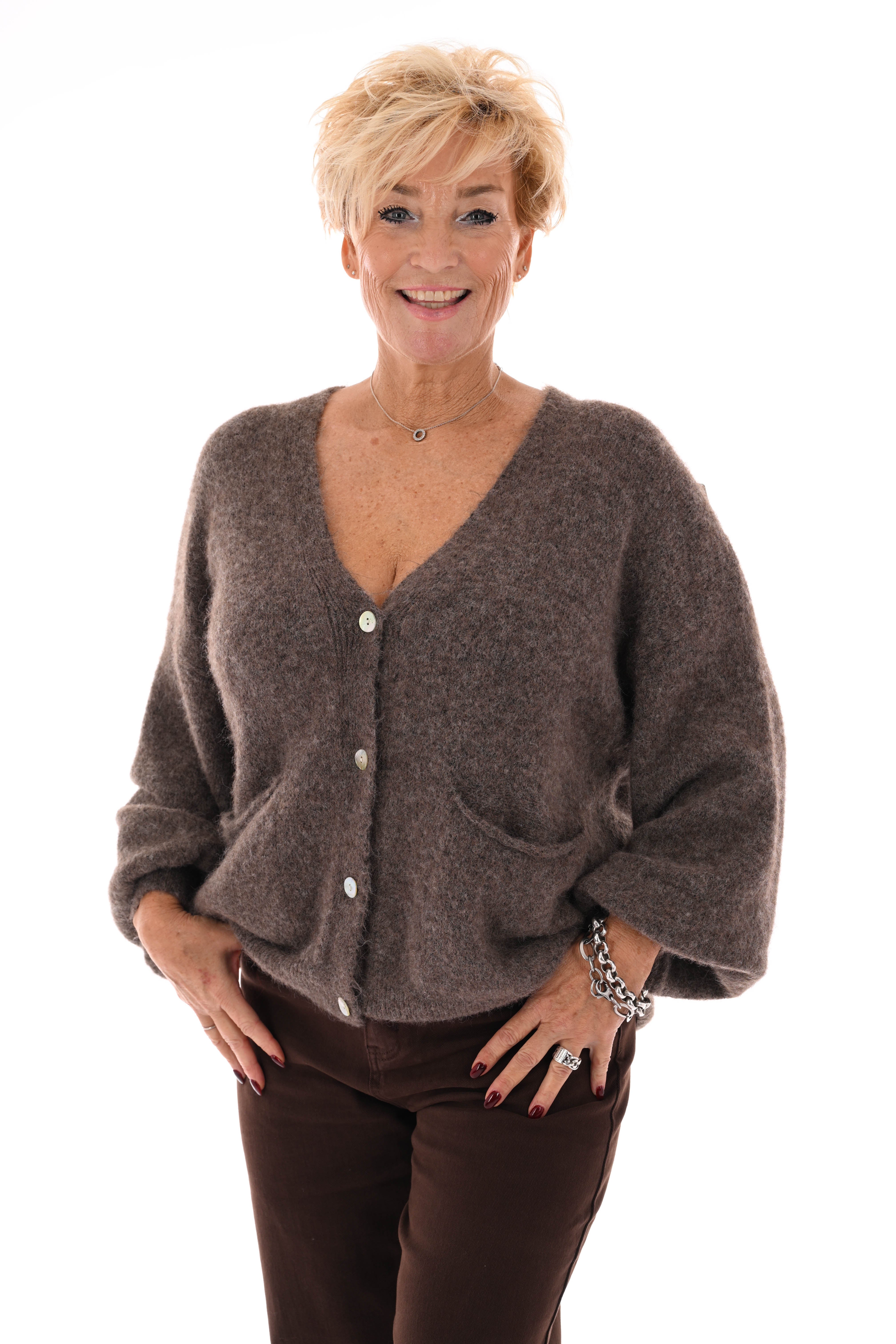 Kort gebreid vest pofmouwen taupe