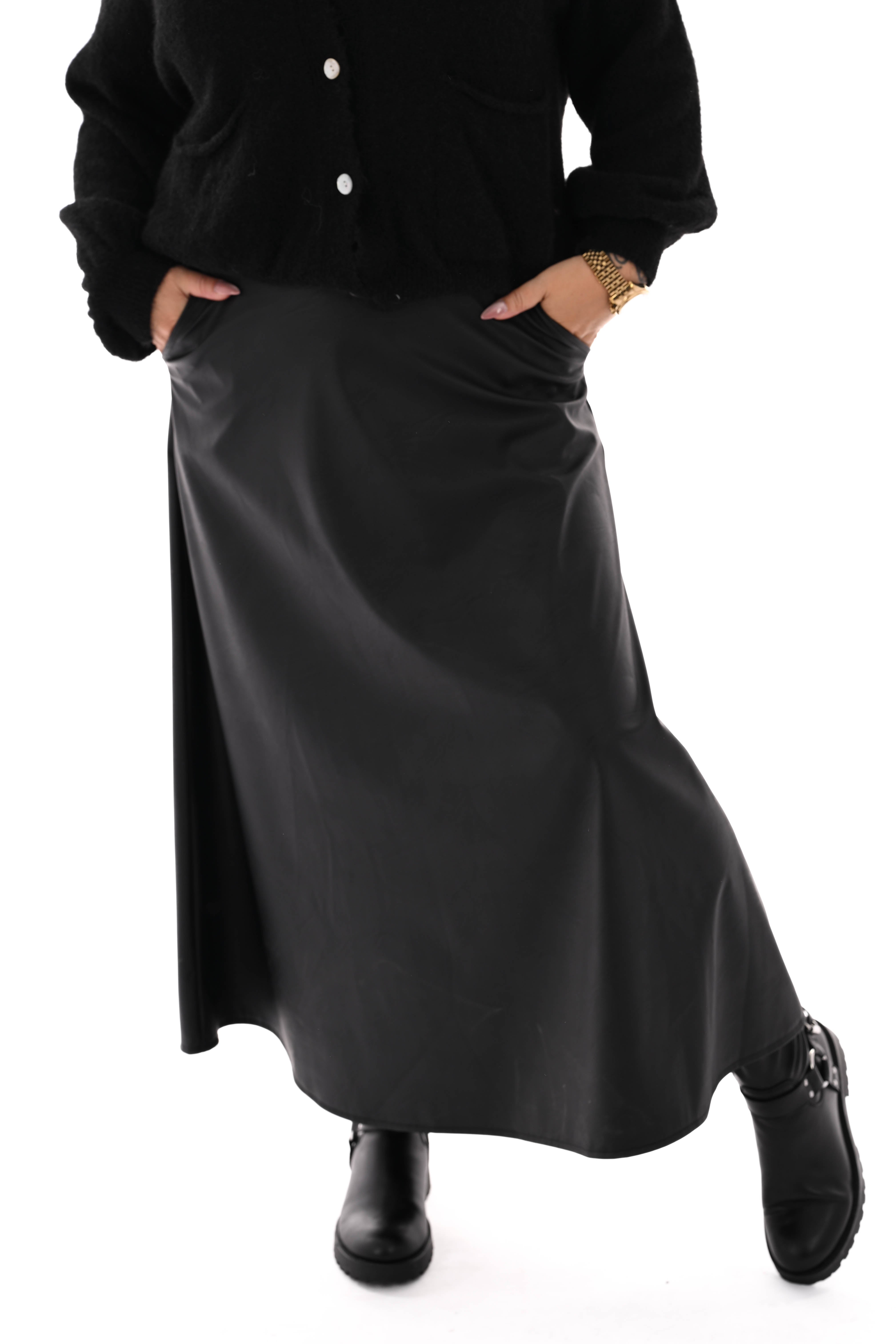 Lange leatherlook rok zwart