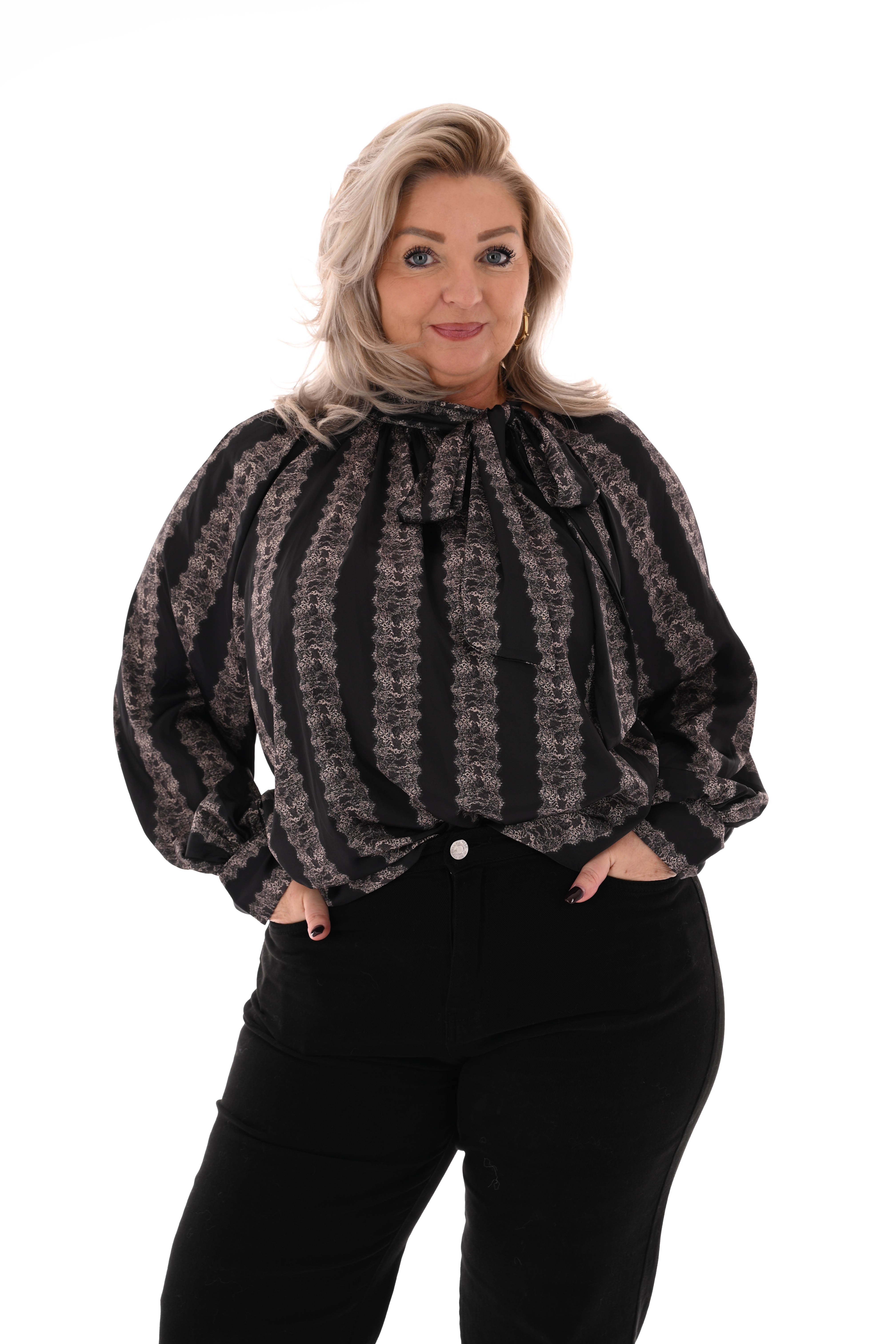 Silky blouse met strik kant detail zwart