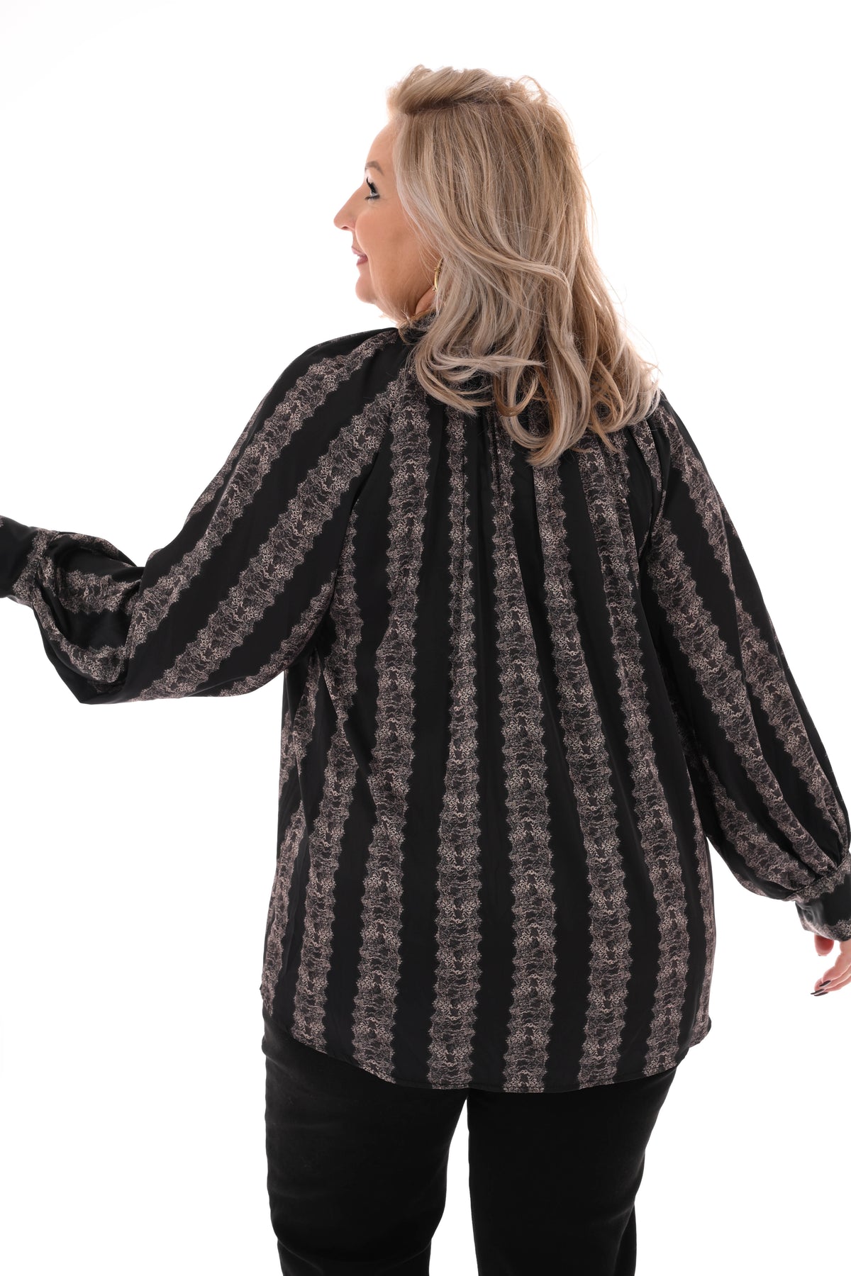 Silky blouse met strik kant detail zwart