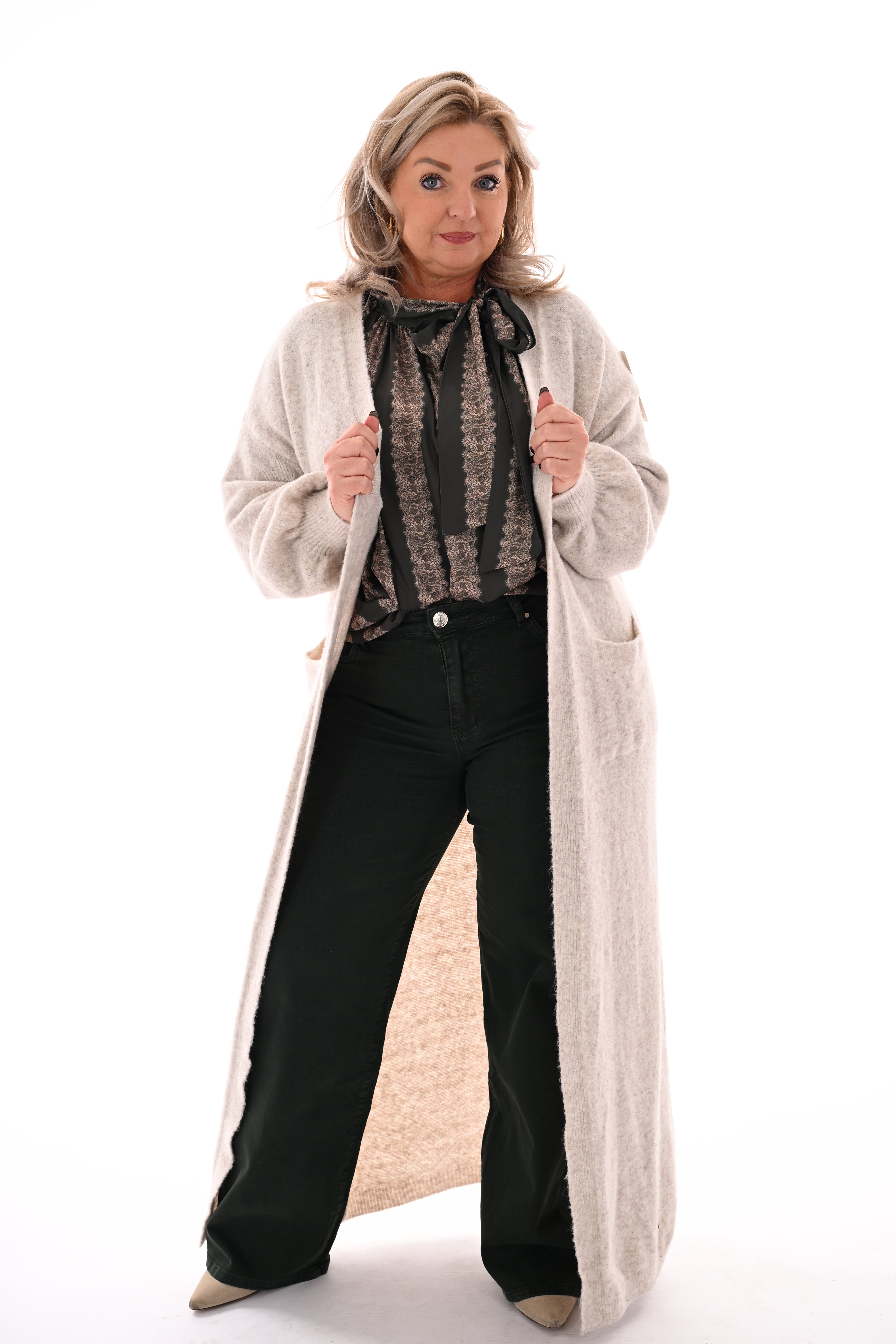 Silky blouse met strik kant detail legergroen