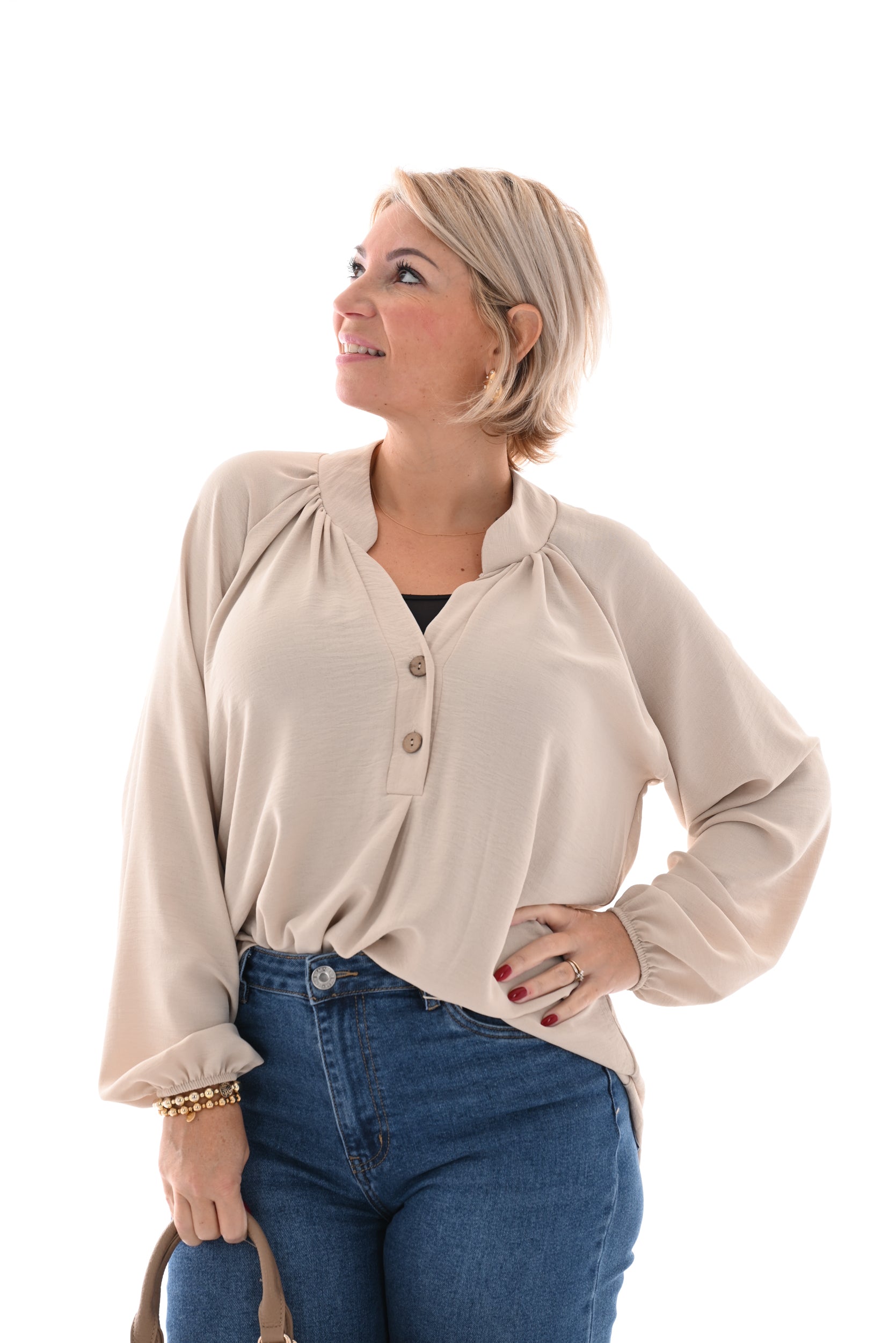 Blouse v-hals met knoop beige