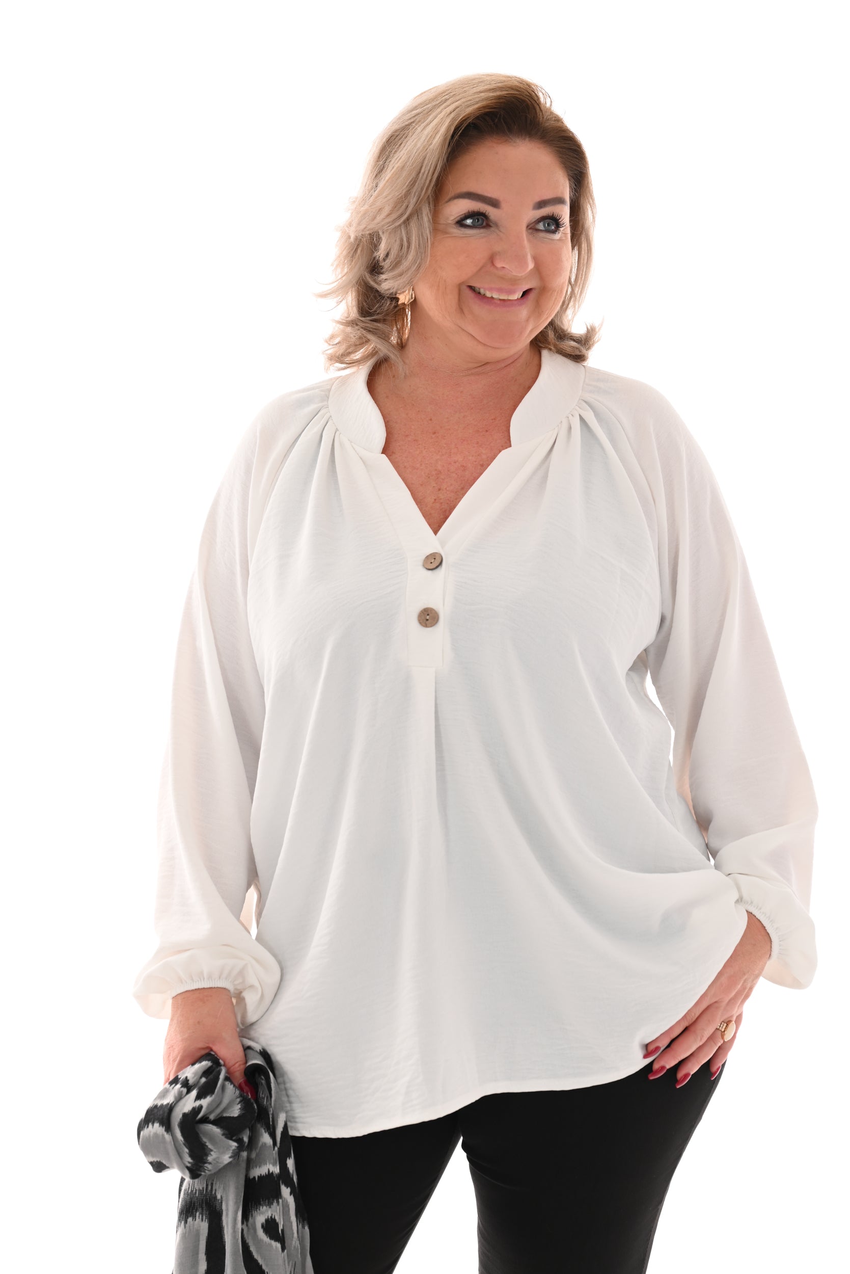 Blouse v-hals met knoop roomwit