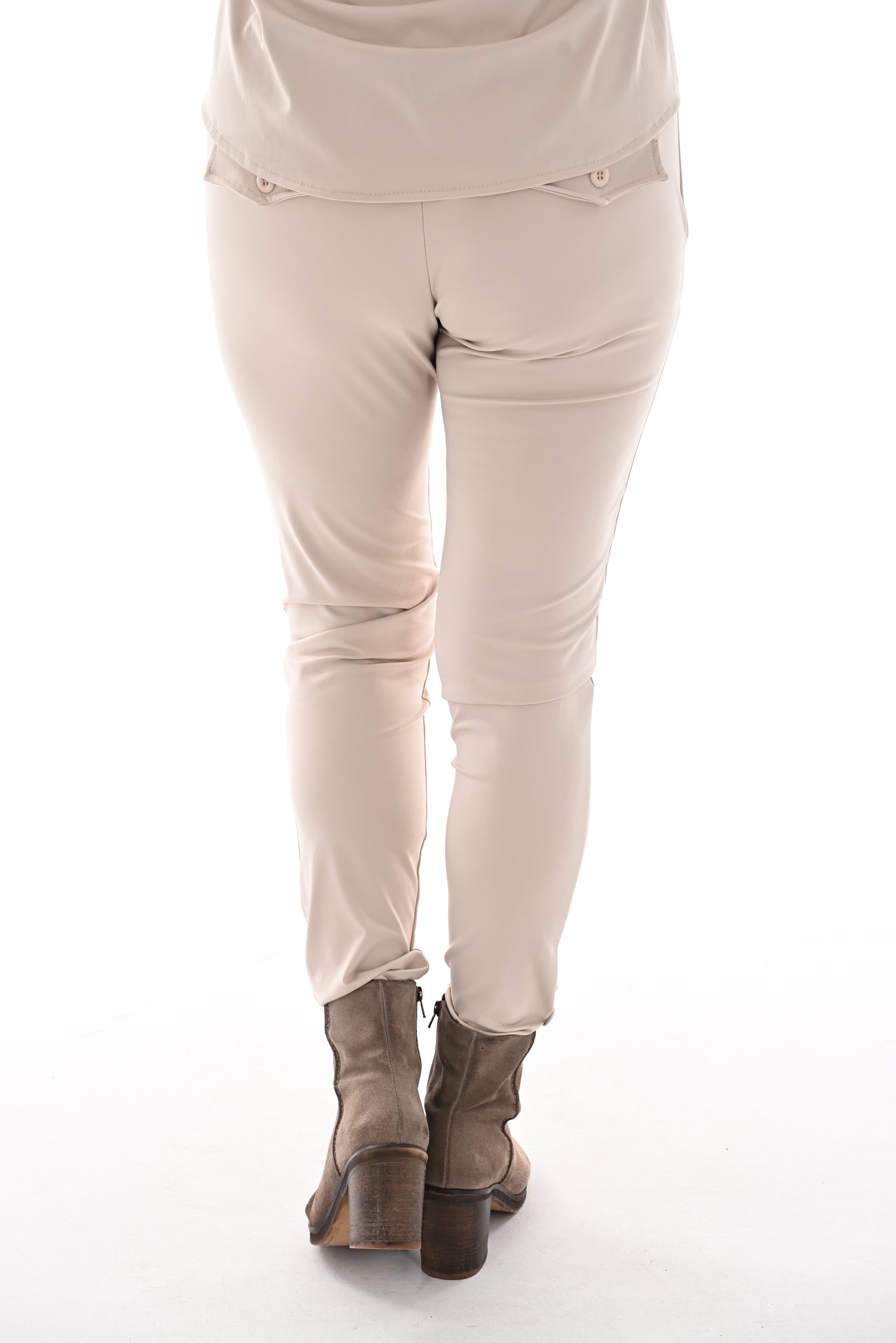 Travel broek met naad smalle pijp beige