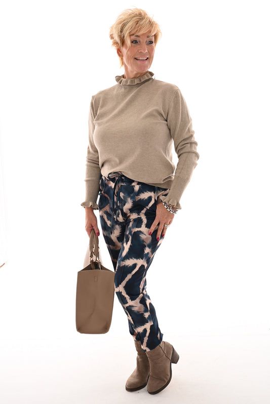 Travel broek giraffe print marineblauw