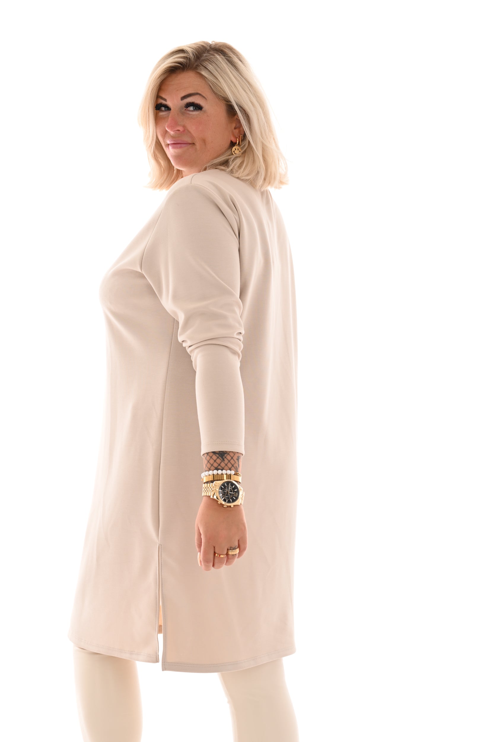 Tuniek sweater ronde hals met split beige