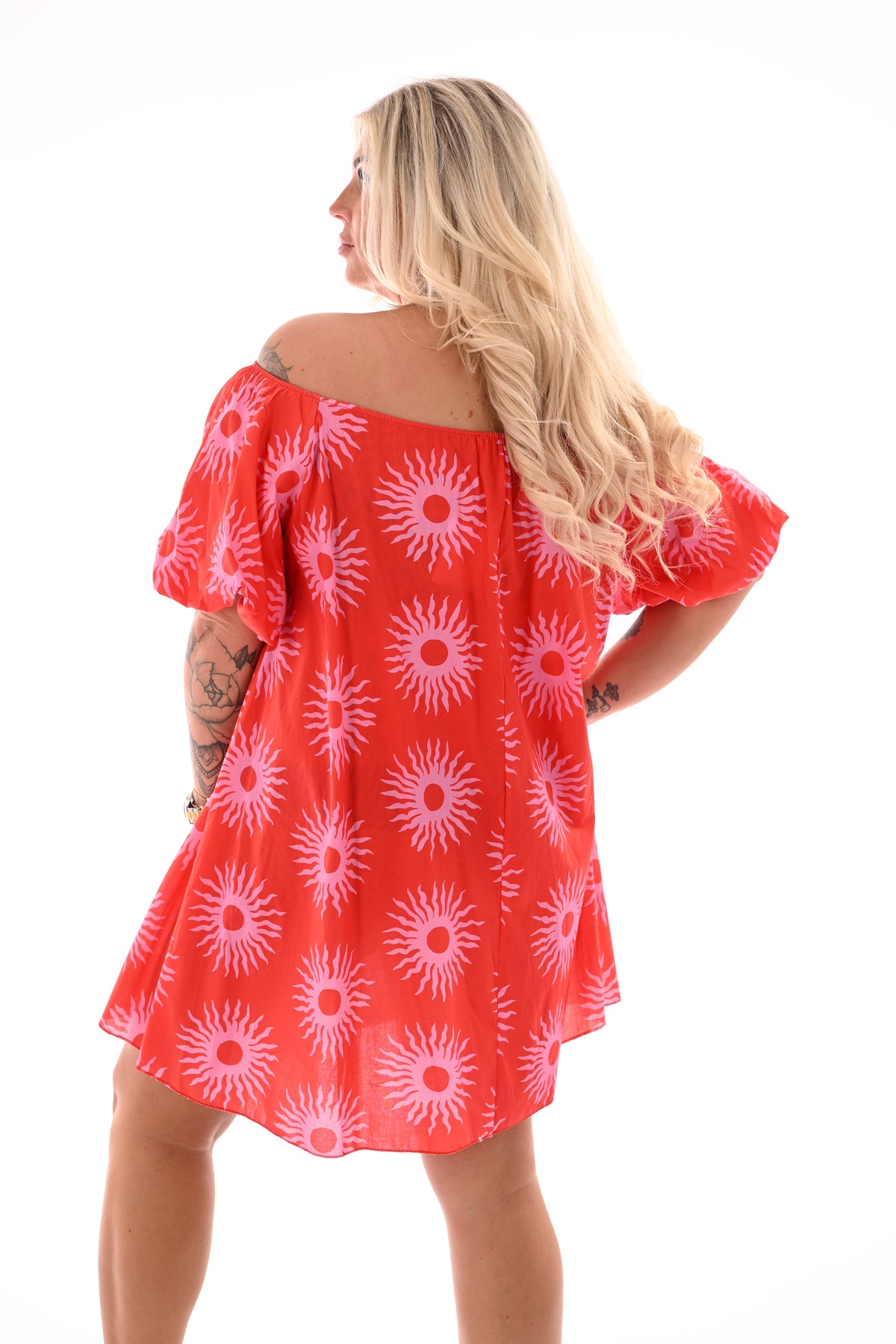 Off-shoulder jurk korte pofmouwen zon rood/lichtroze