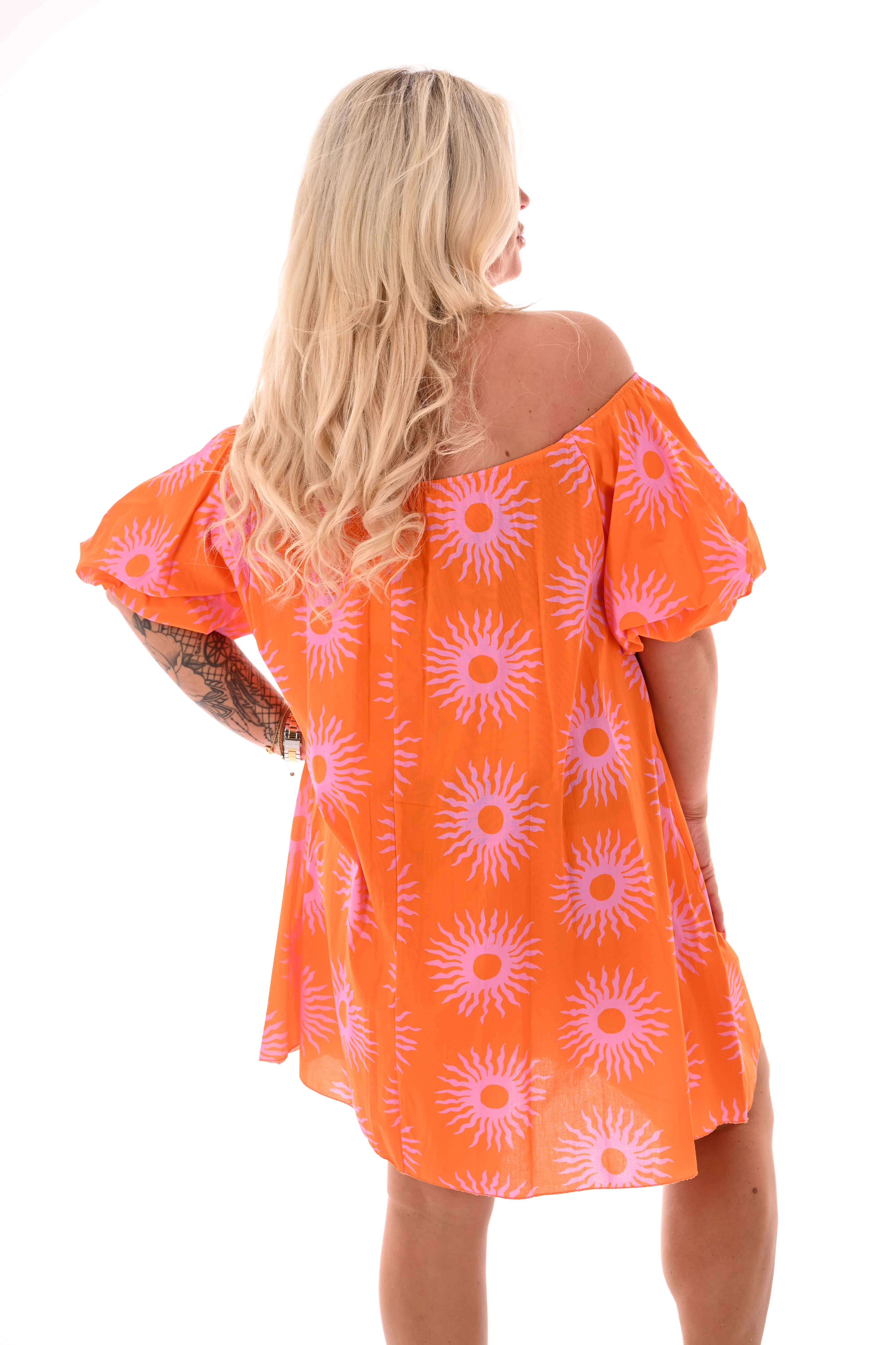 Off-shoulder jurk korte pofmouwen zon lichtroze/oranje