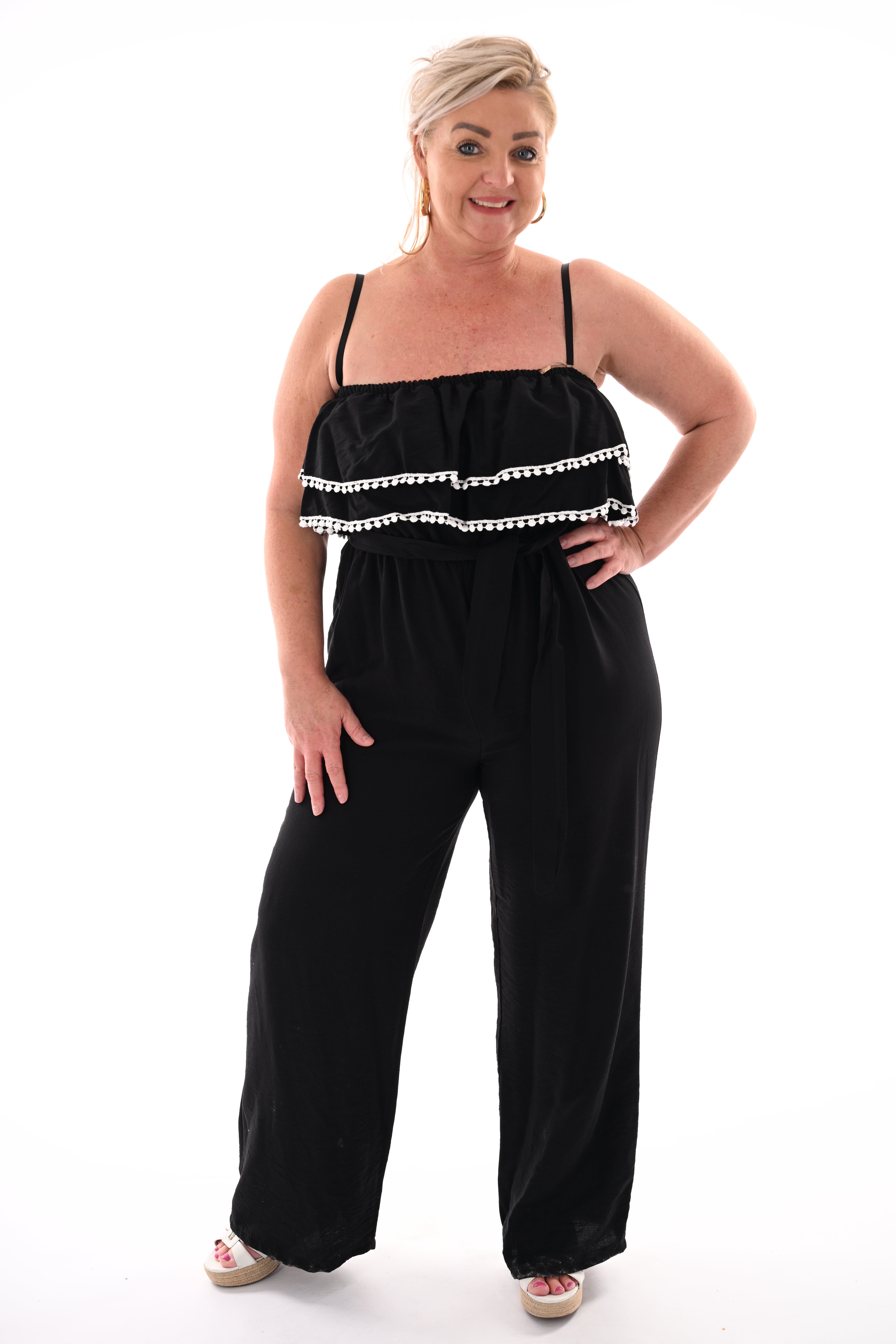 Jumpsuit met kanten randjes zwart