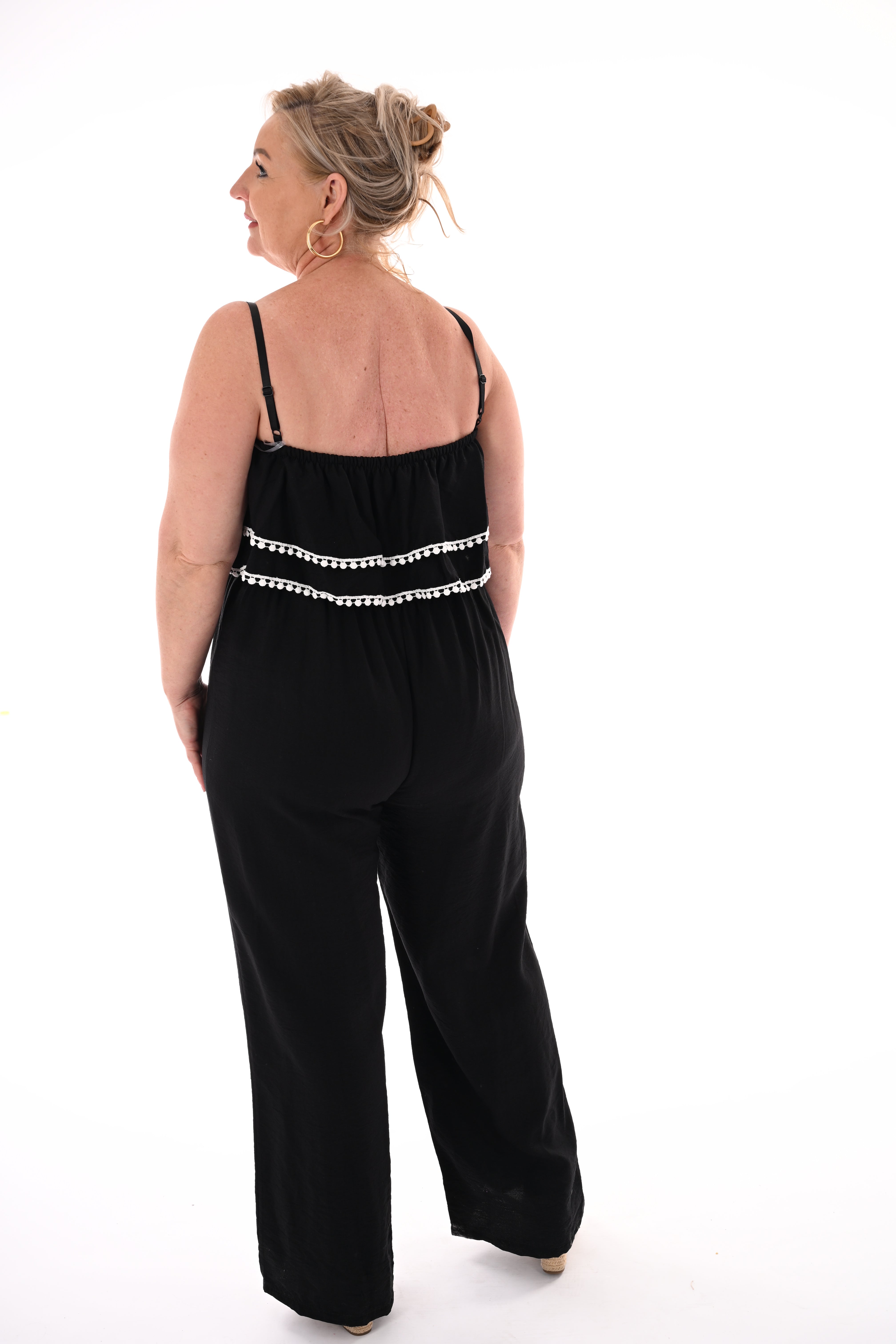 Jumpsuit met kanten randjes zwart