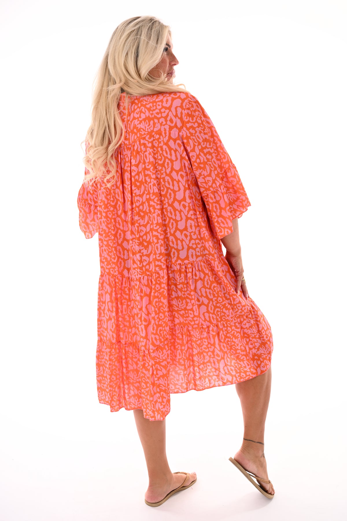 Half lange jurk v-hals stroken print panter oranje