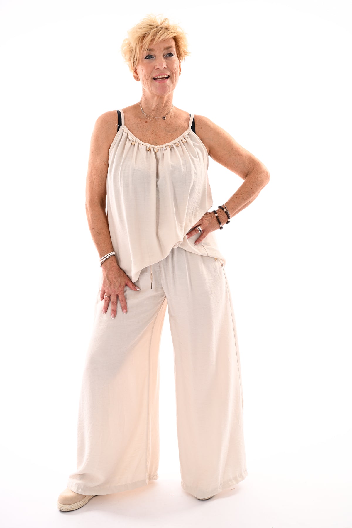 Tweedelig set top schelpjes beige