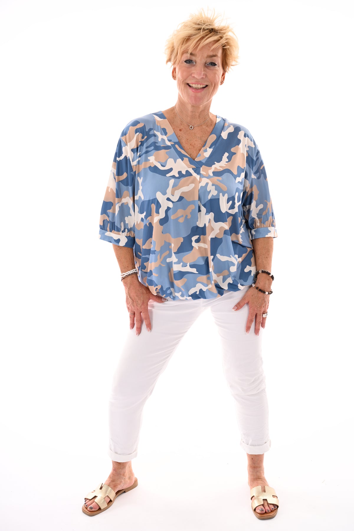 Travel top army v-hals lichtblauw/beige