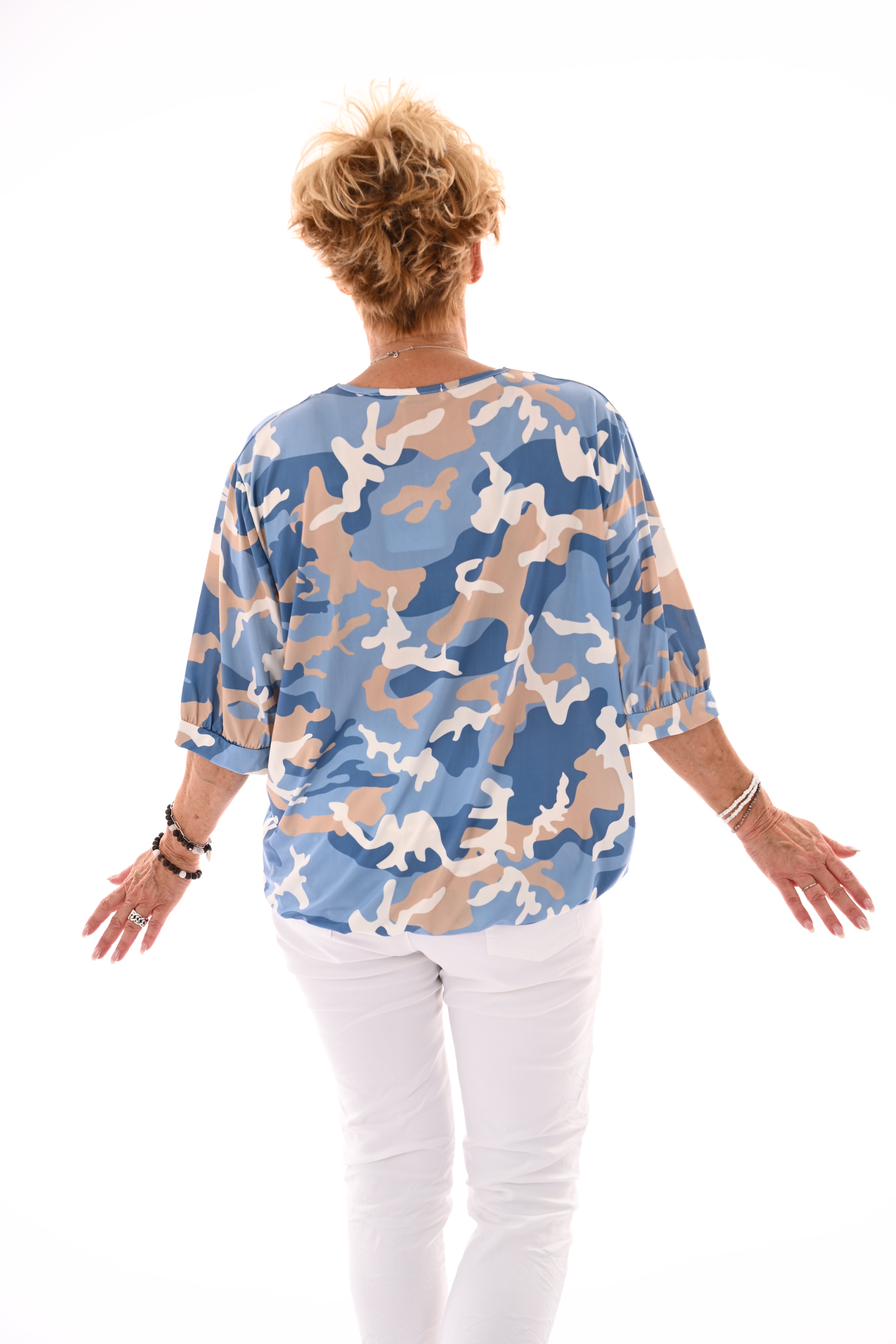 Travel top army v-hals lichtblauw/beige