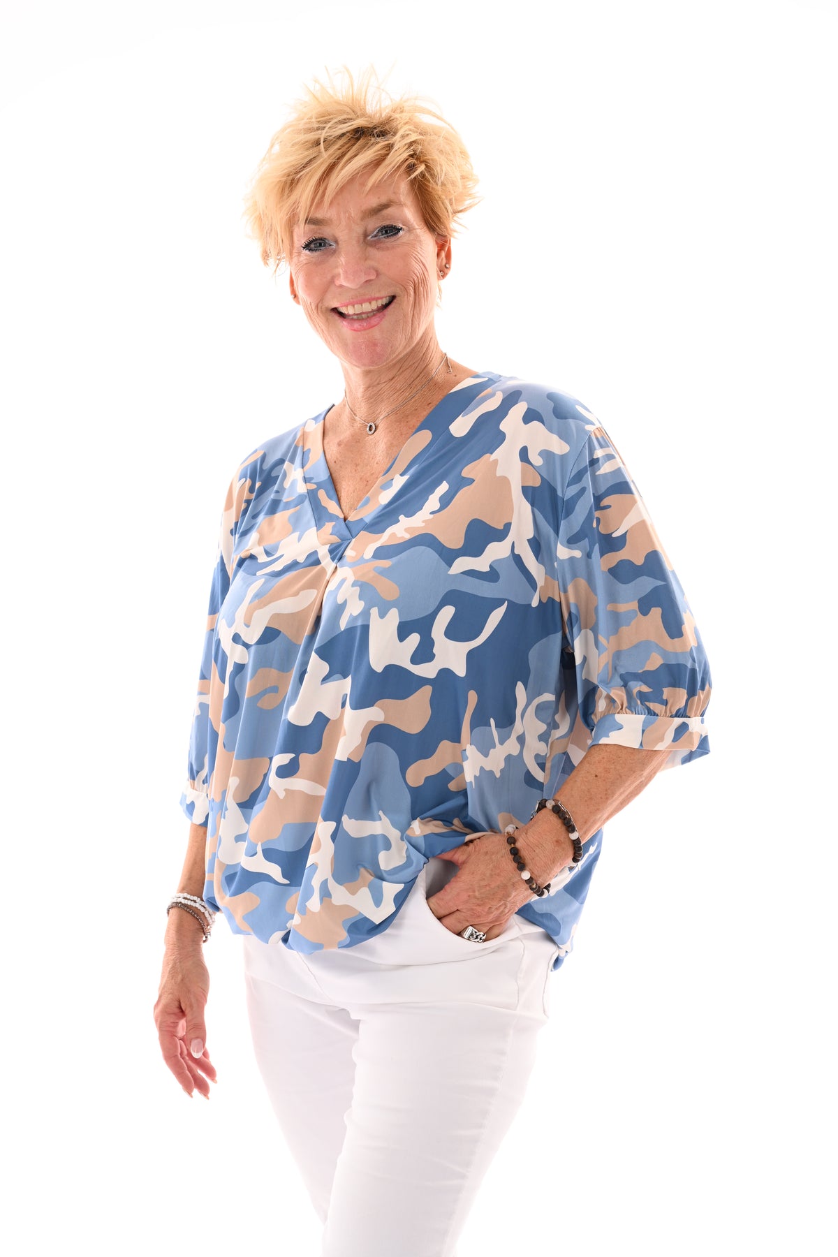 Travel top army v-hals lichtblauw/beige