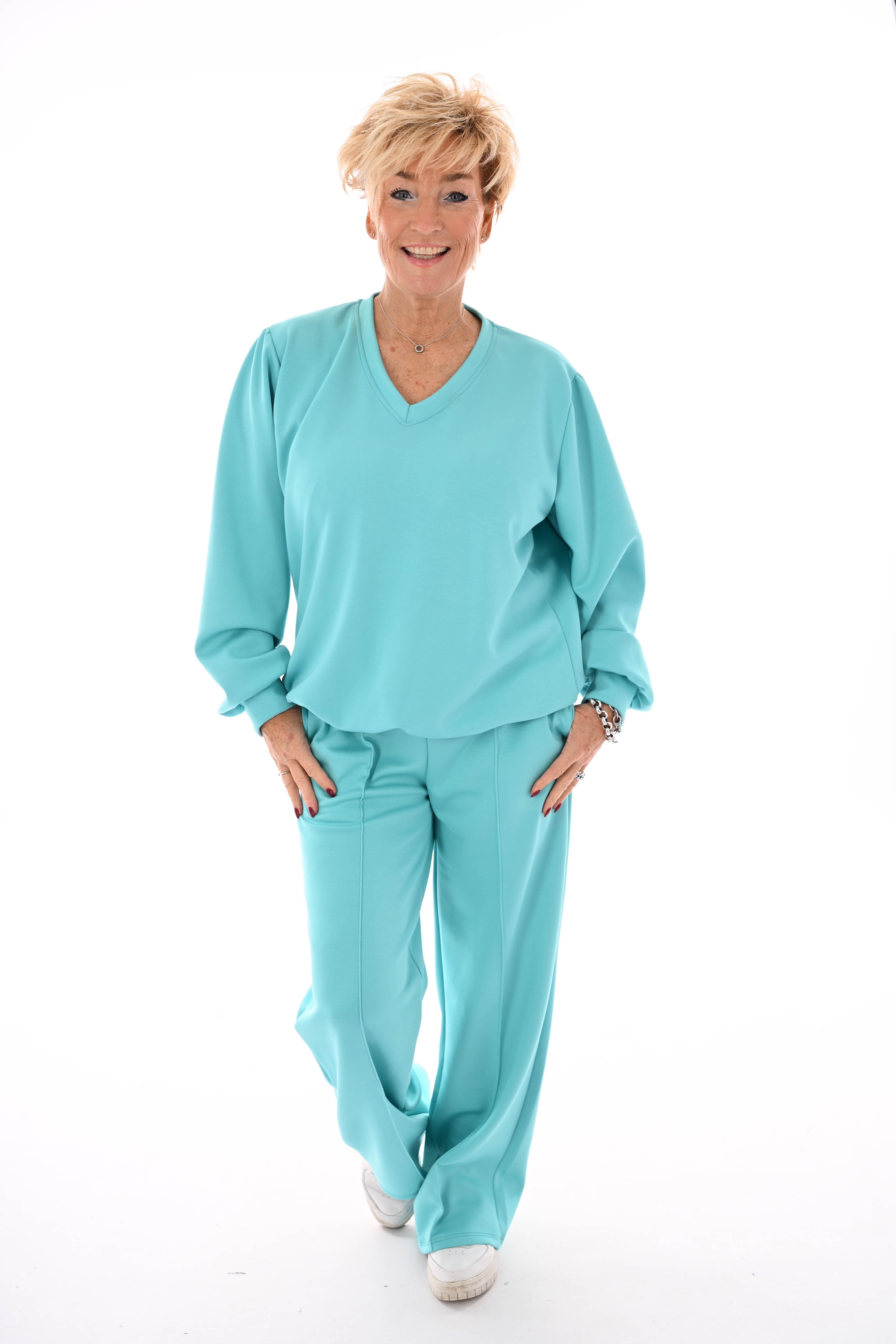 Tweedelig pak v-hals met boord uni aqua