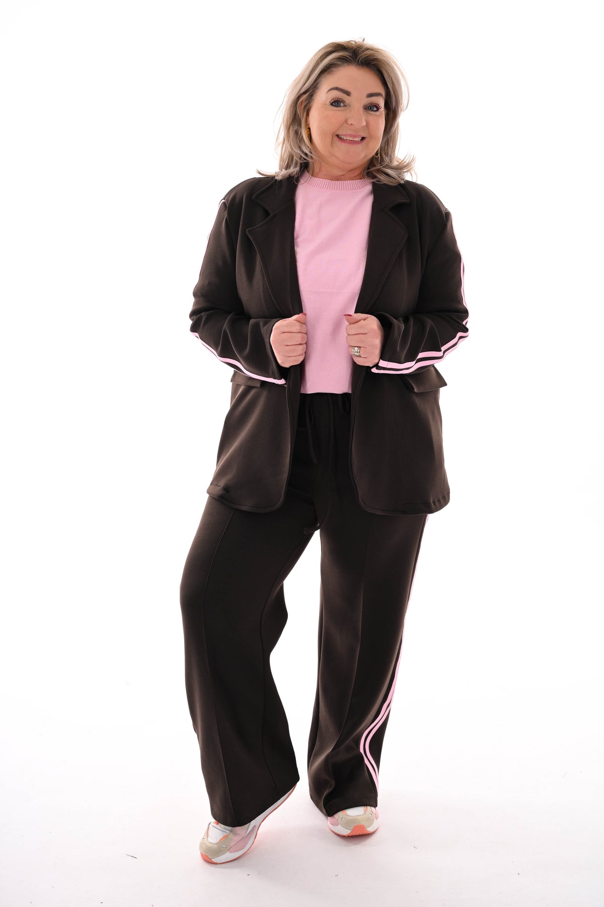 jogging blazer pak met bies bruin