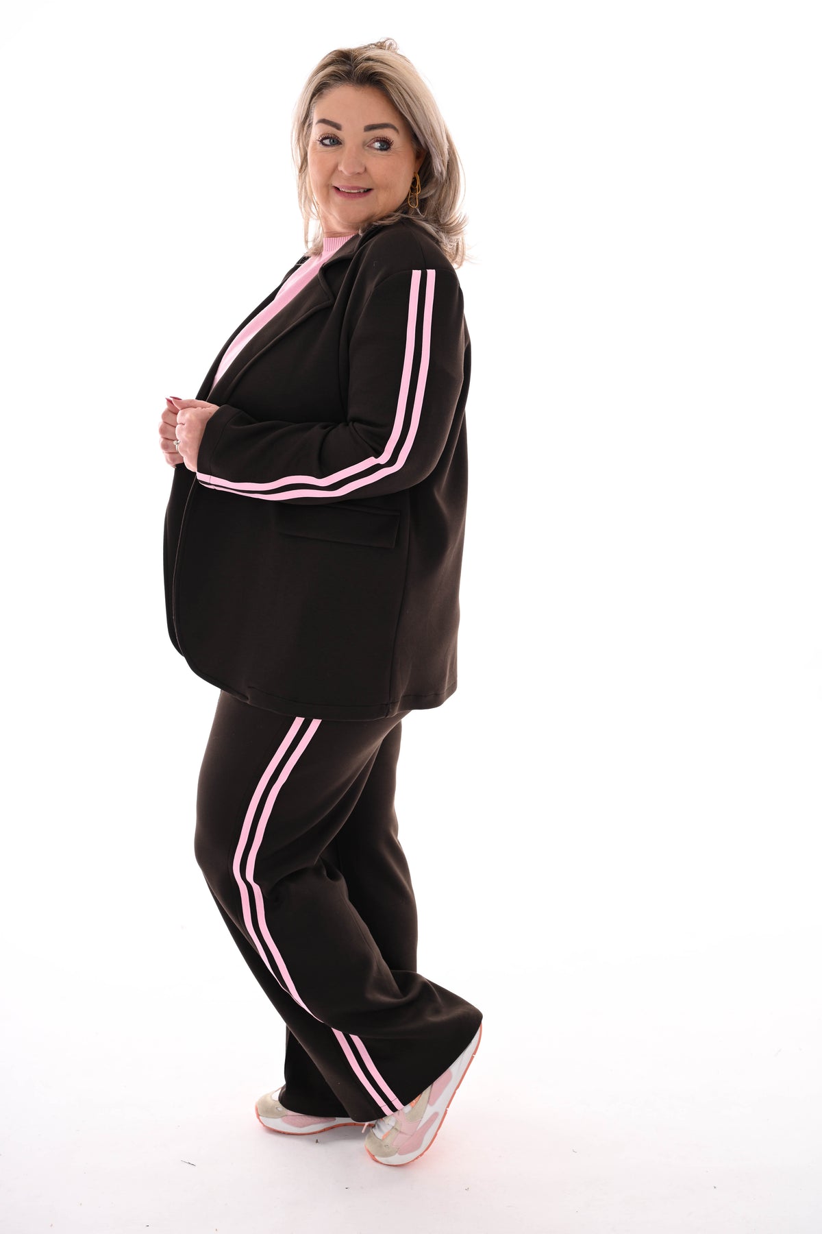 jogging blazer pak met bies bruin