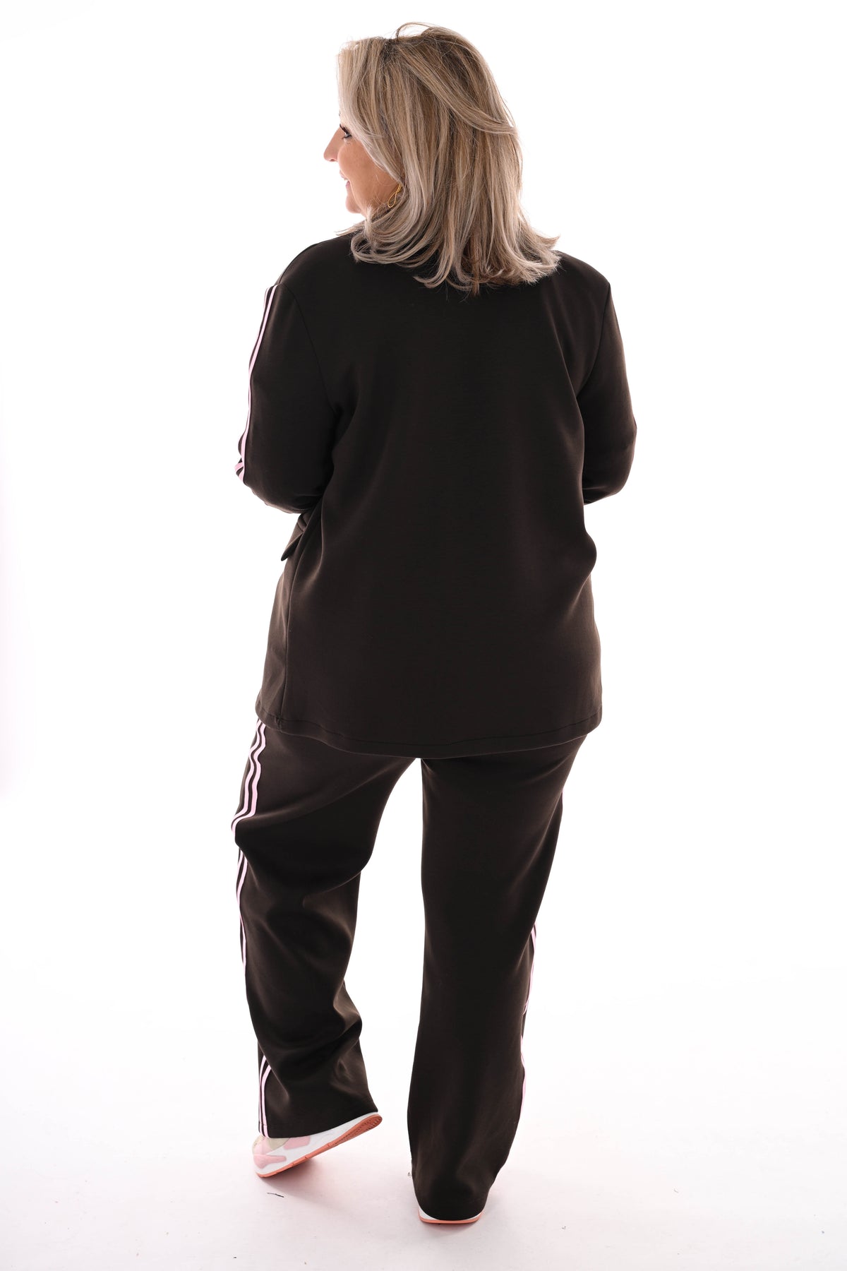 jogging blazer pak met bies bruin