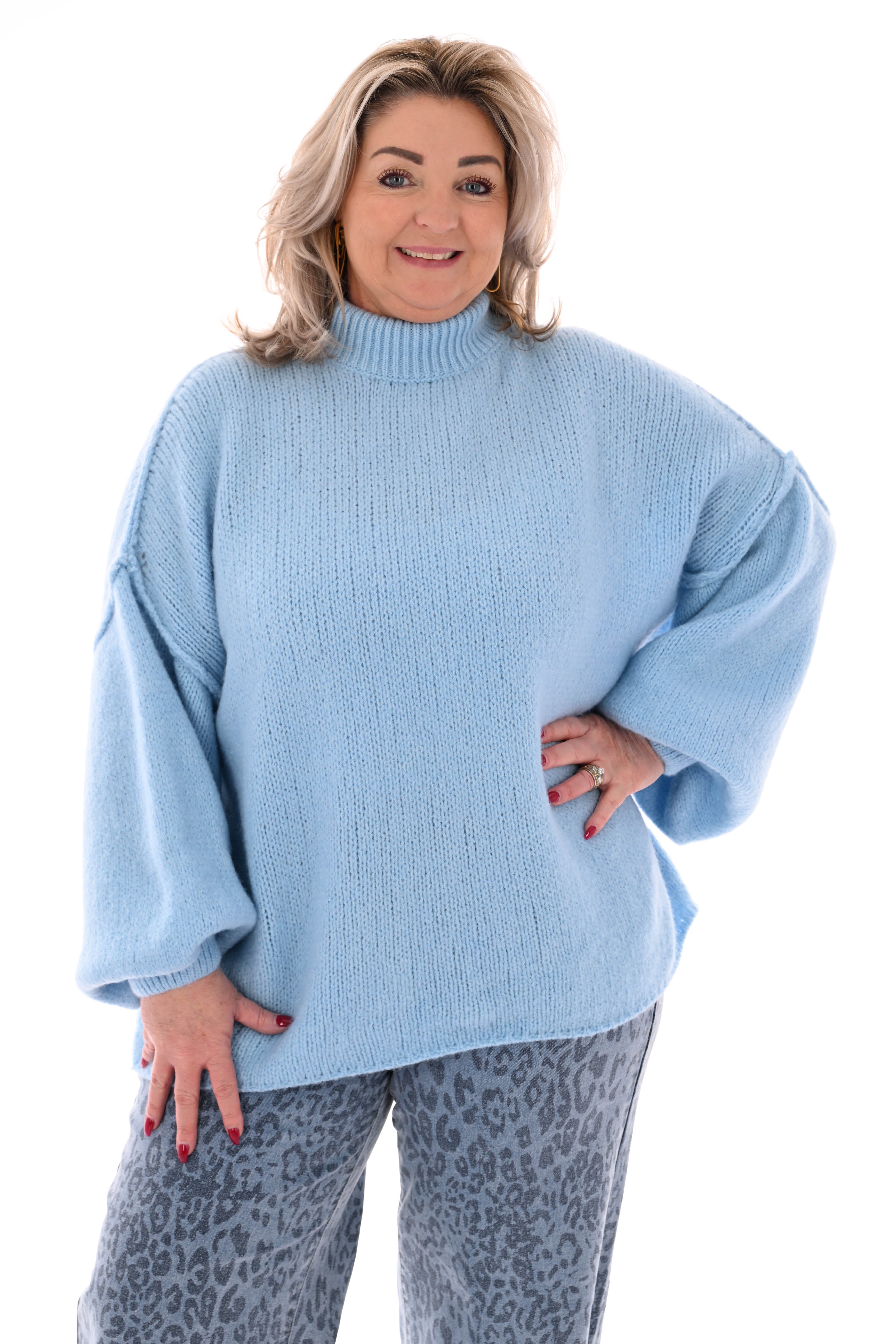 Gebreide trui turtle neck met pofmouwen lichtblauw