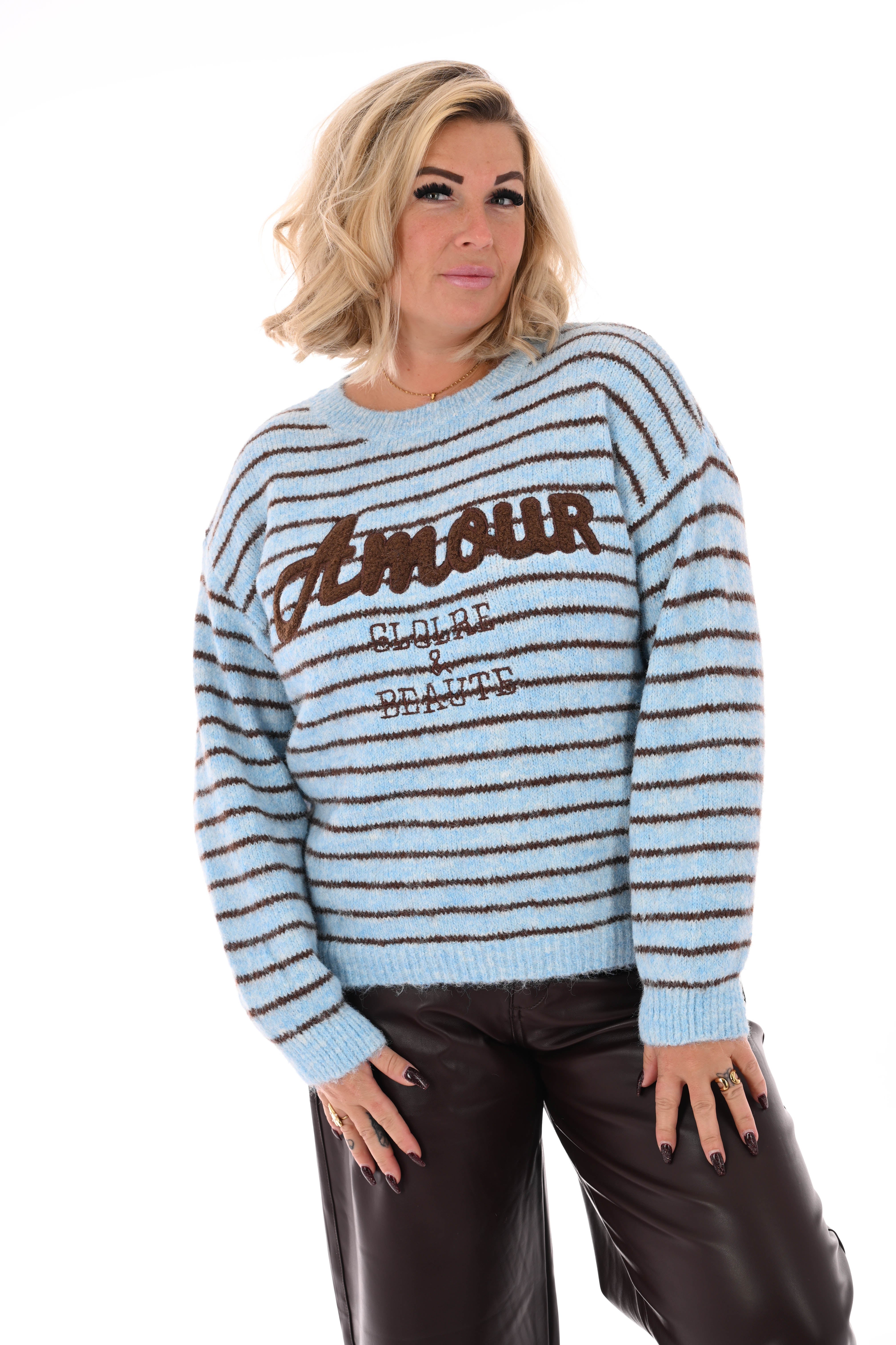 Gebreide trui amour lichtblauw