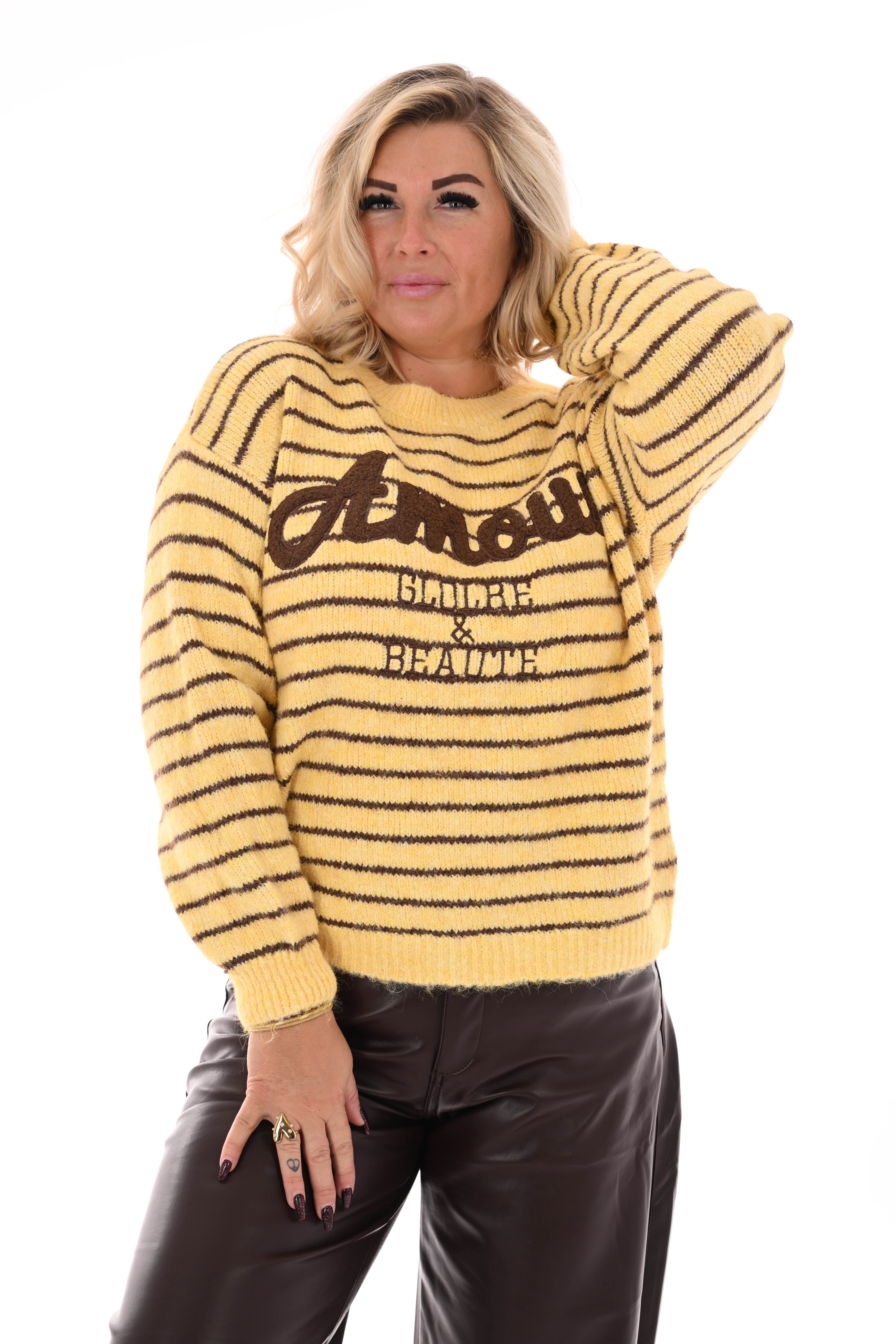 Gebreide trui amour botergeel