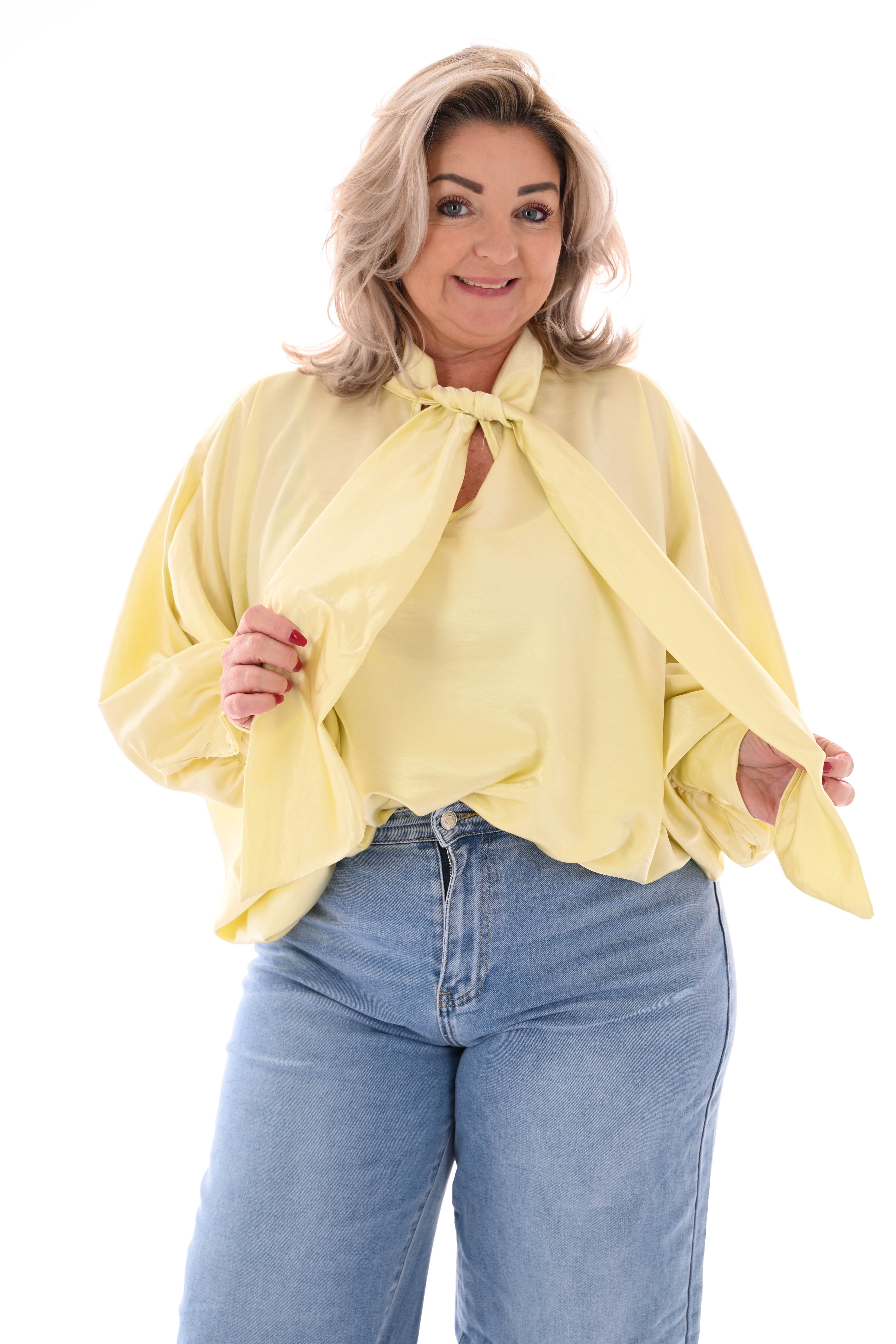 Silky blouse met strik lichtgeel