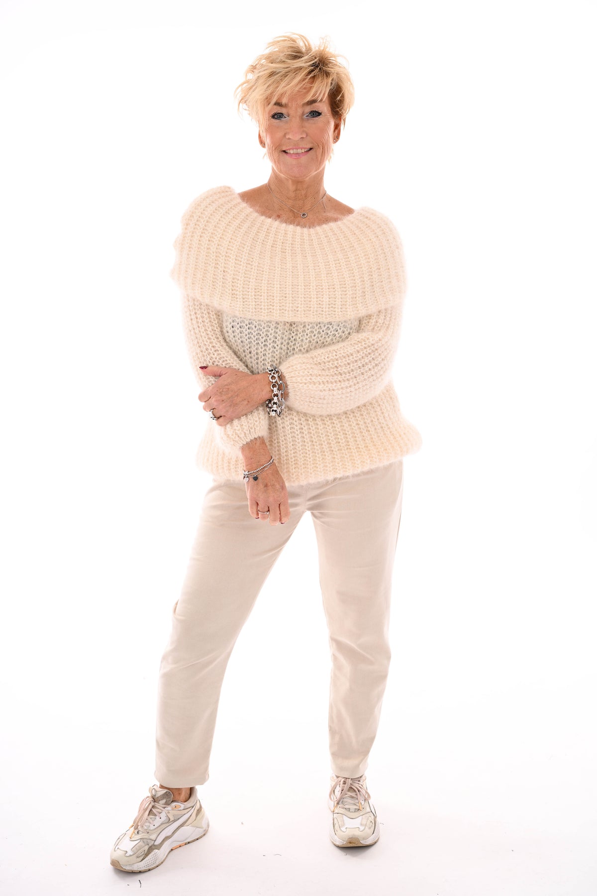Off-shoulder trui creme