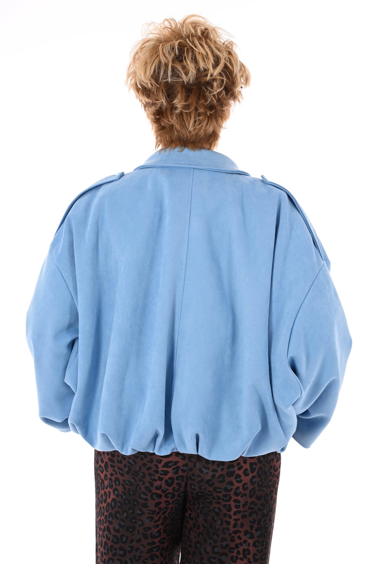 Kort suedelook jasje lichtblauw