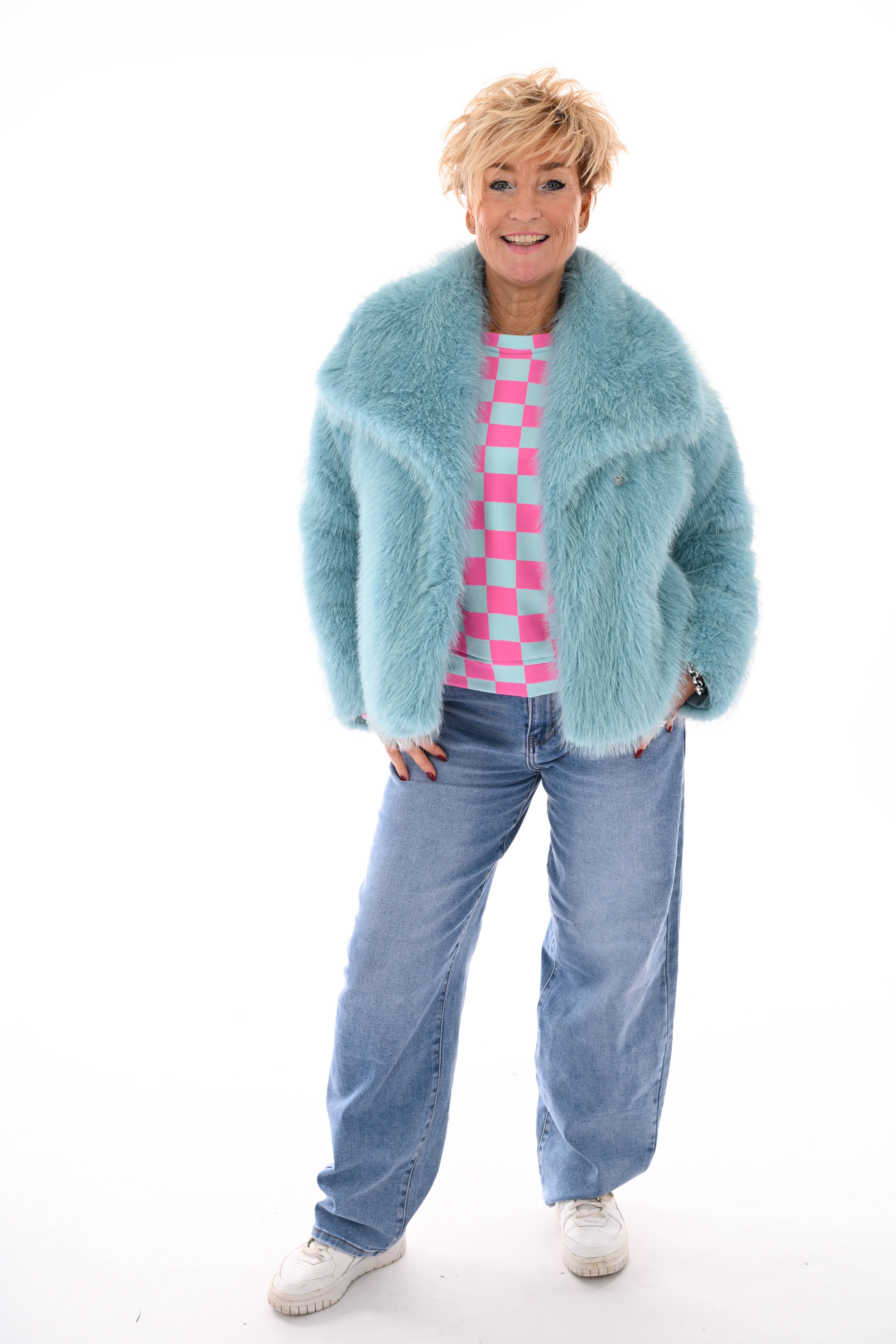 Korte faux fur jas lichtblauw