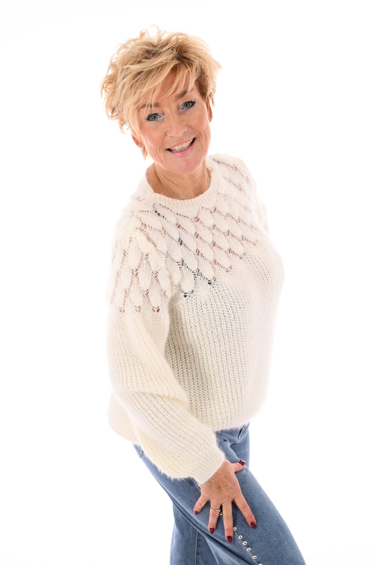 Gehaakte trui hals detail roomwit