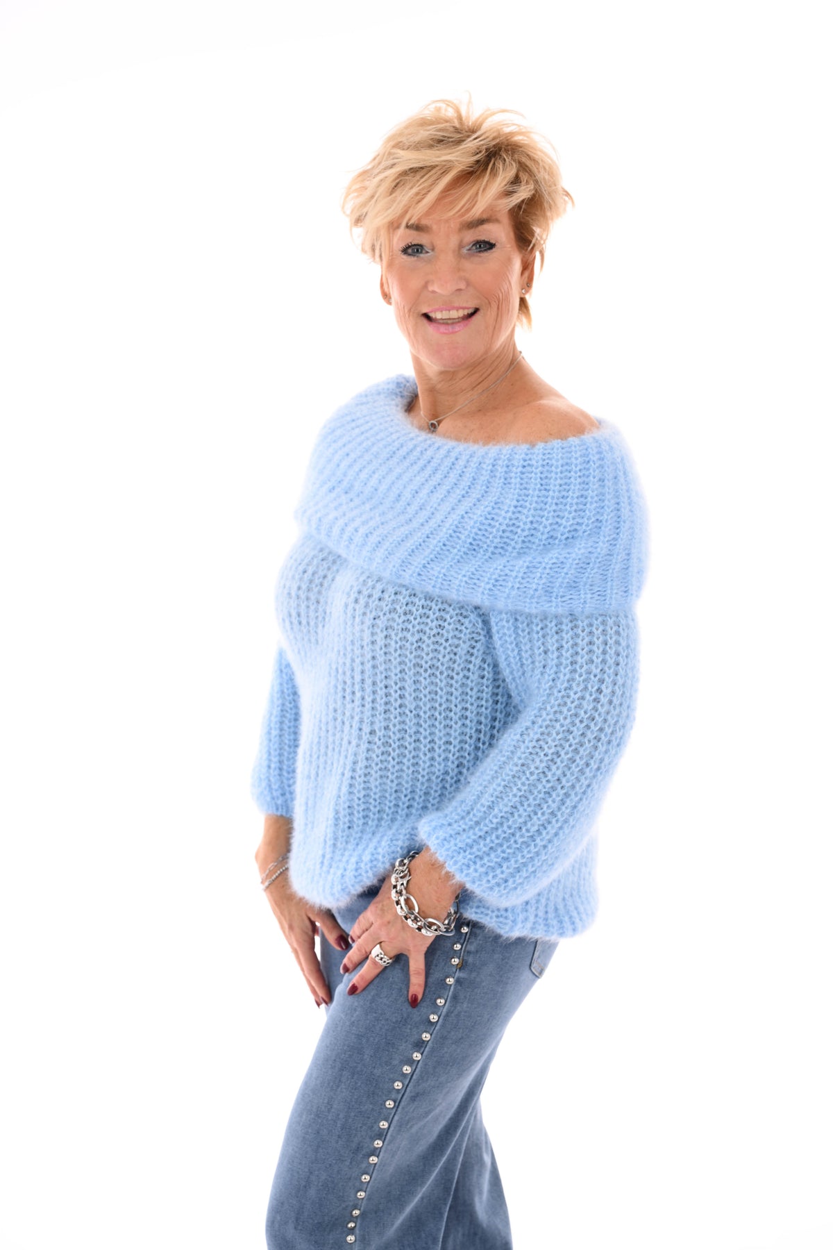 Off-shoulder trui lichtblauw