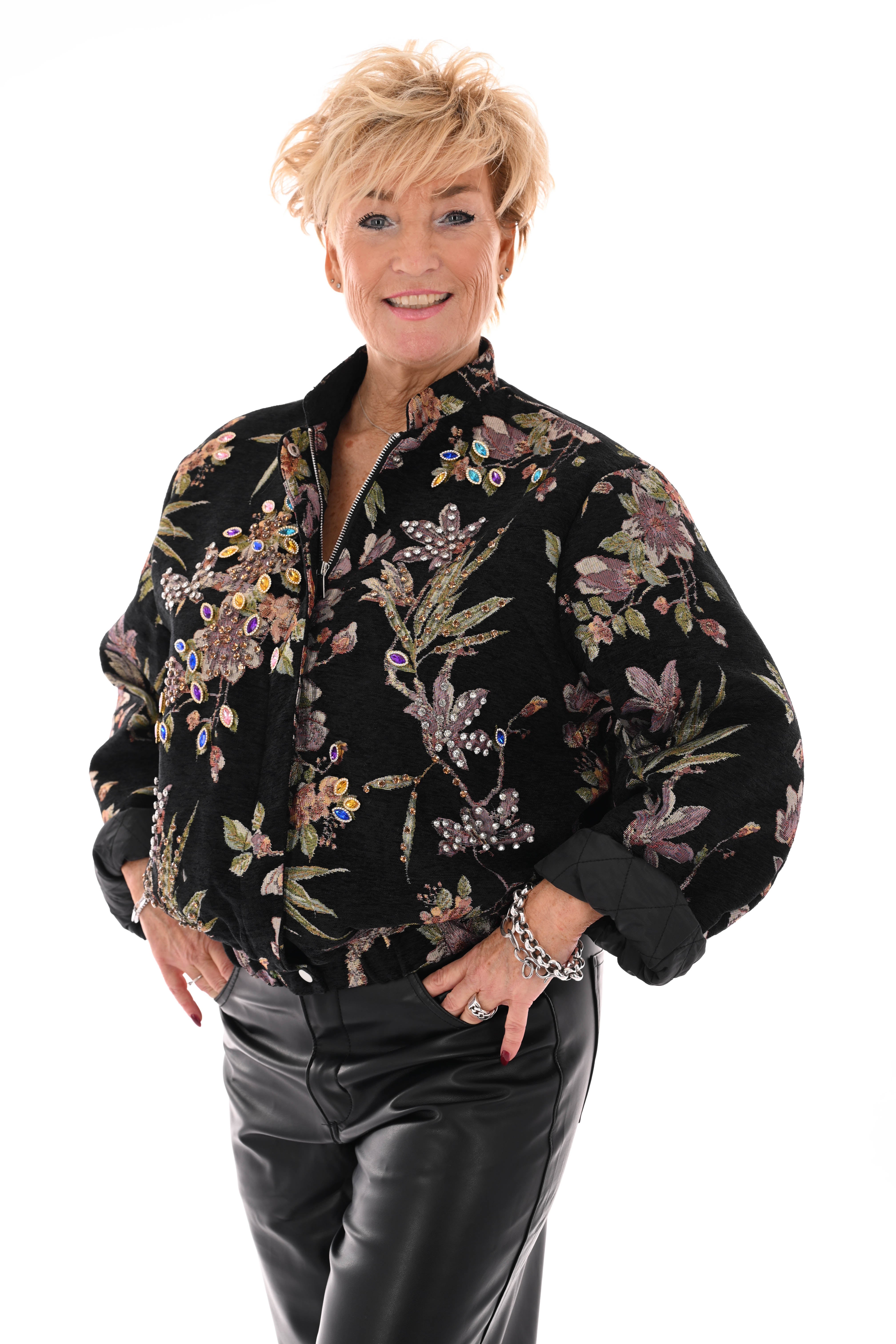 Kort bloemen jasje met stenen zwart