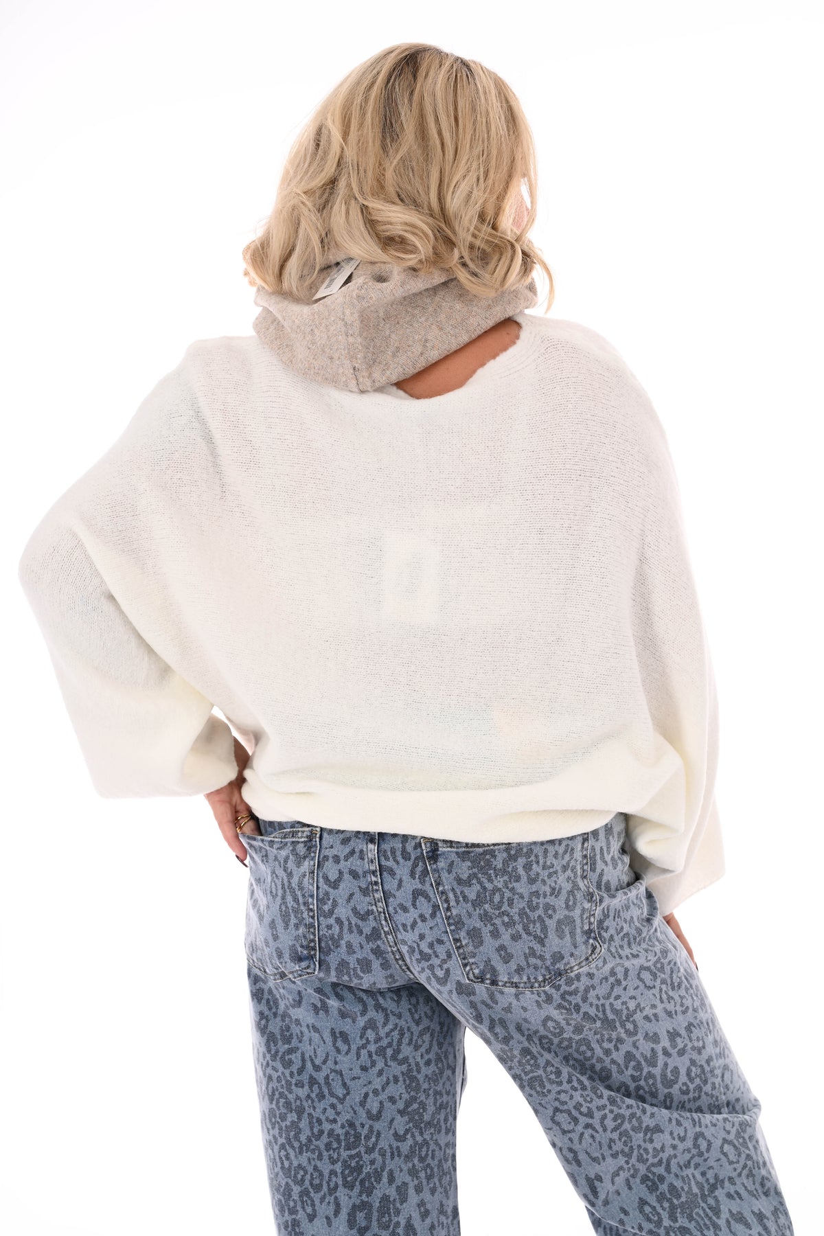 Fijn gebreide vleermuis trui uni roomwit