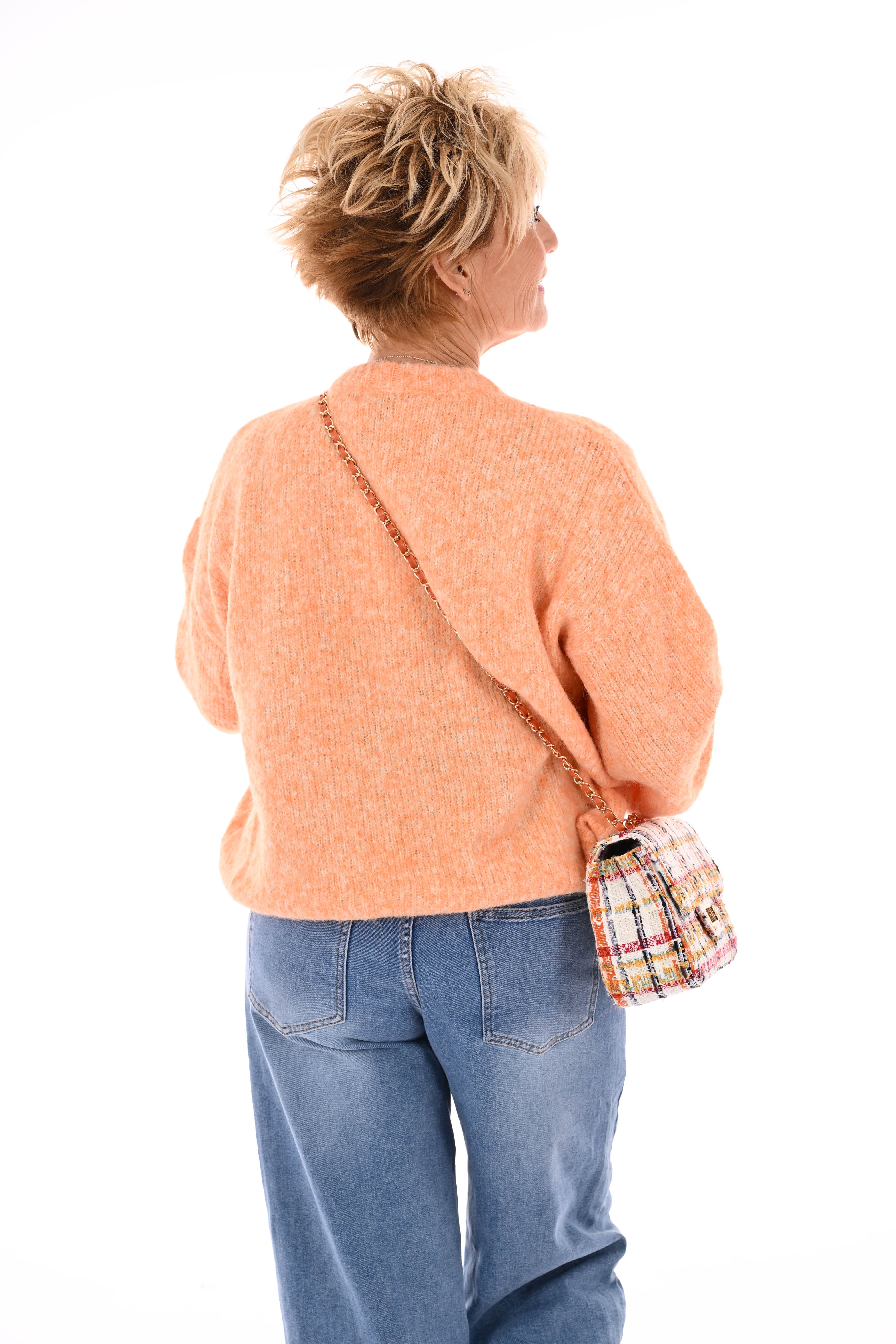 Fijn gebreide trui pofmouwen peach