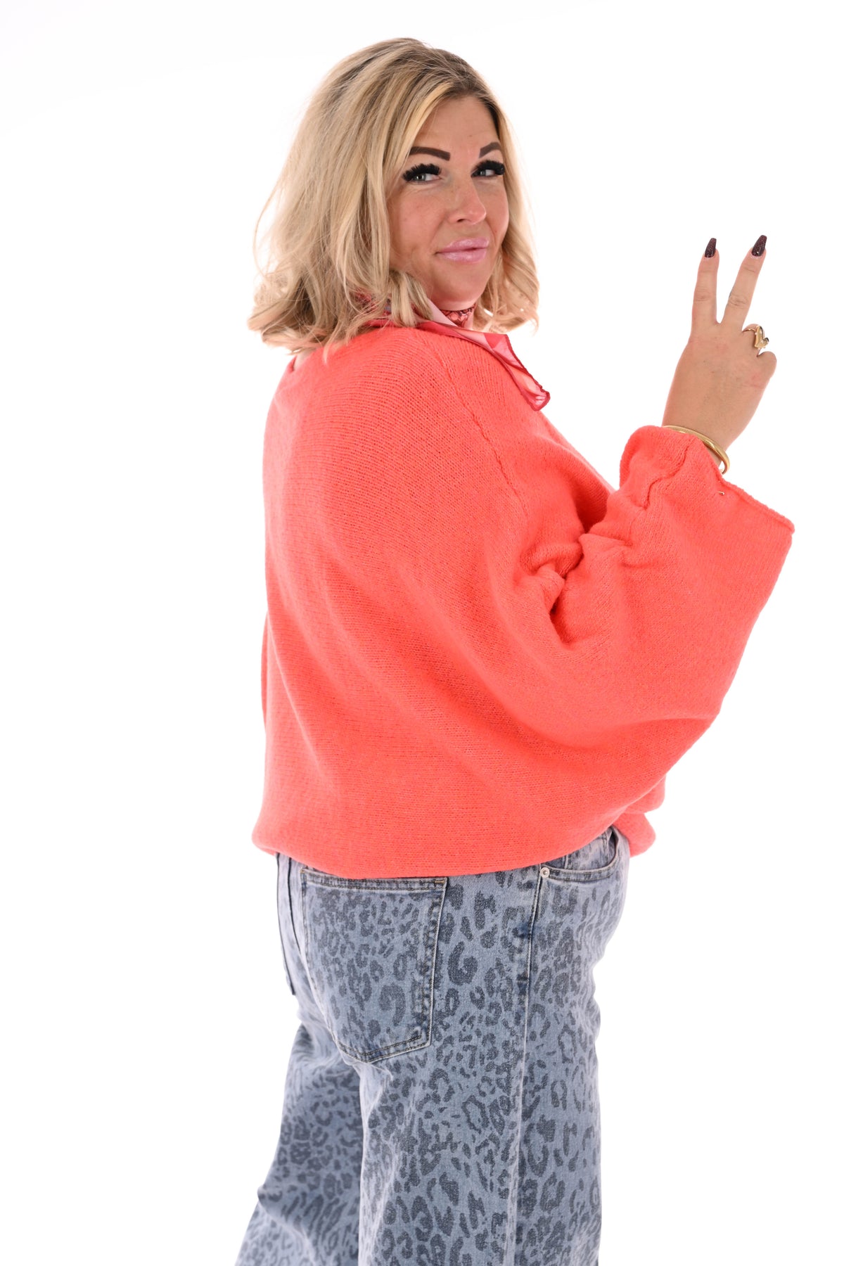 Fijn gebreide vleermuis trui uni oranje