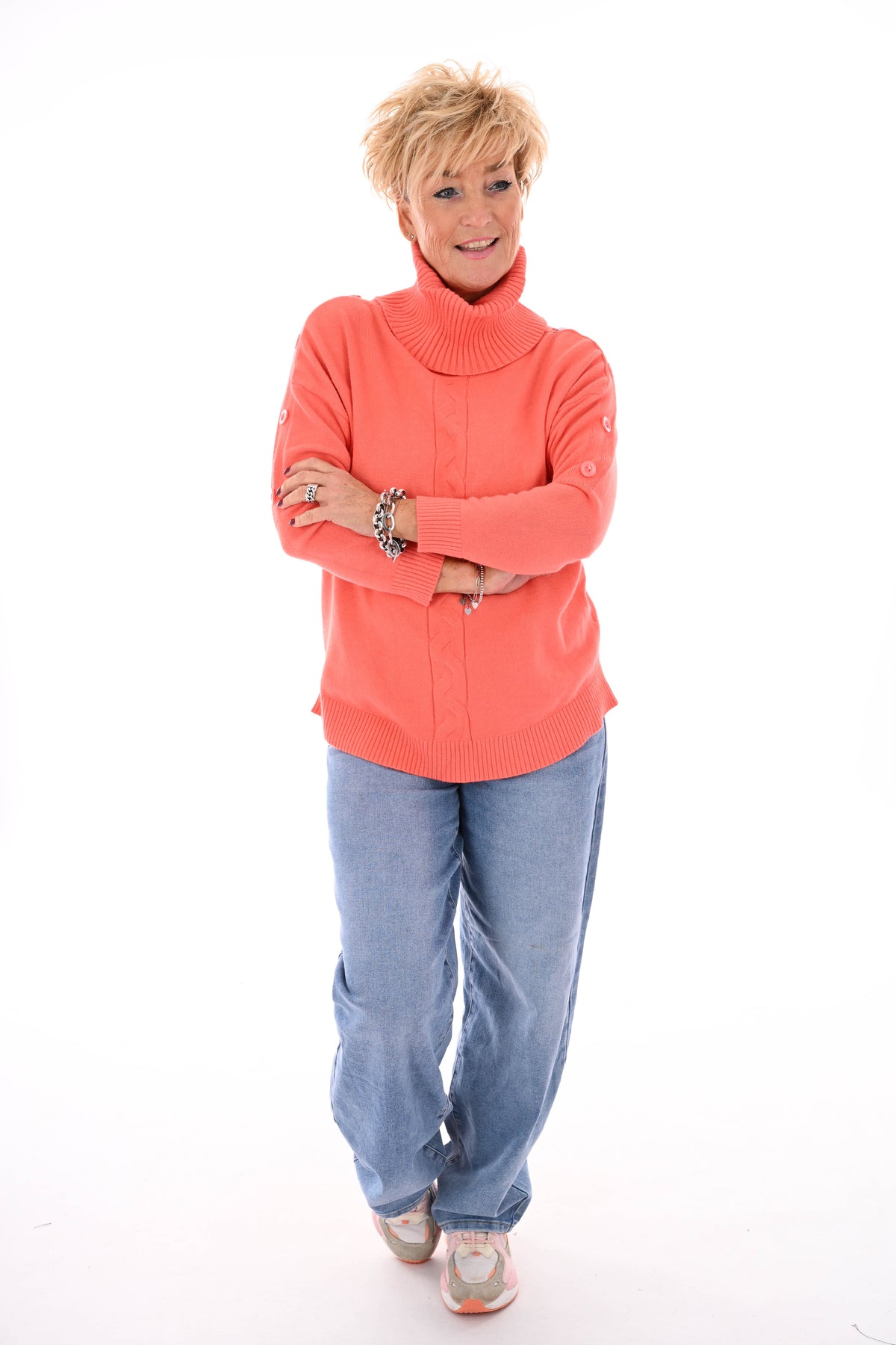 Losse coltrui met knopen oranje