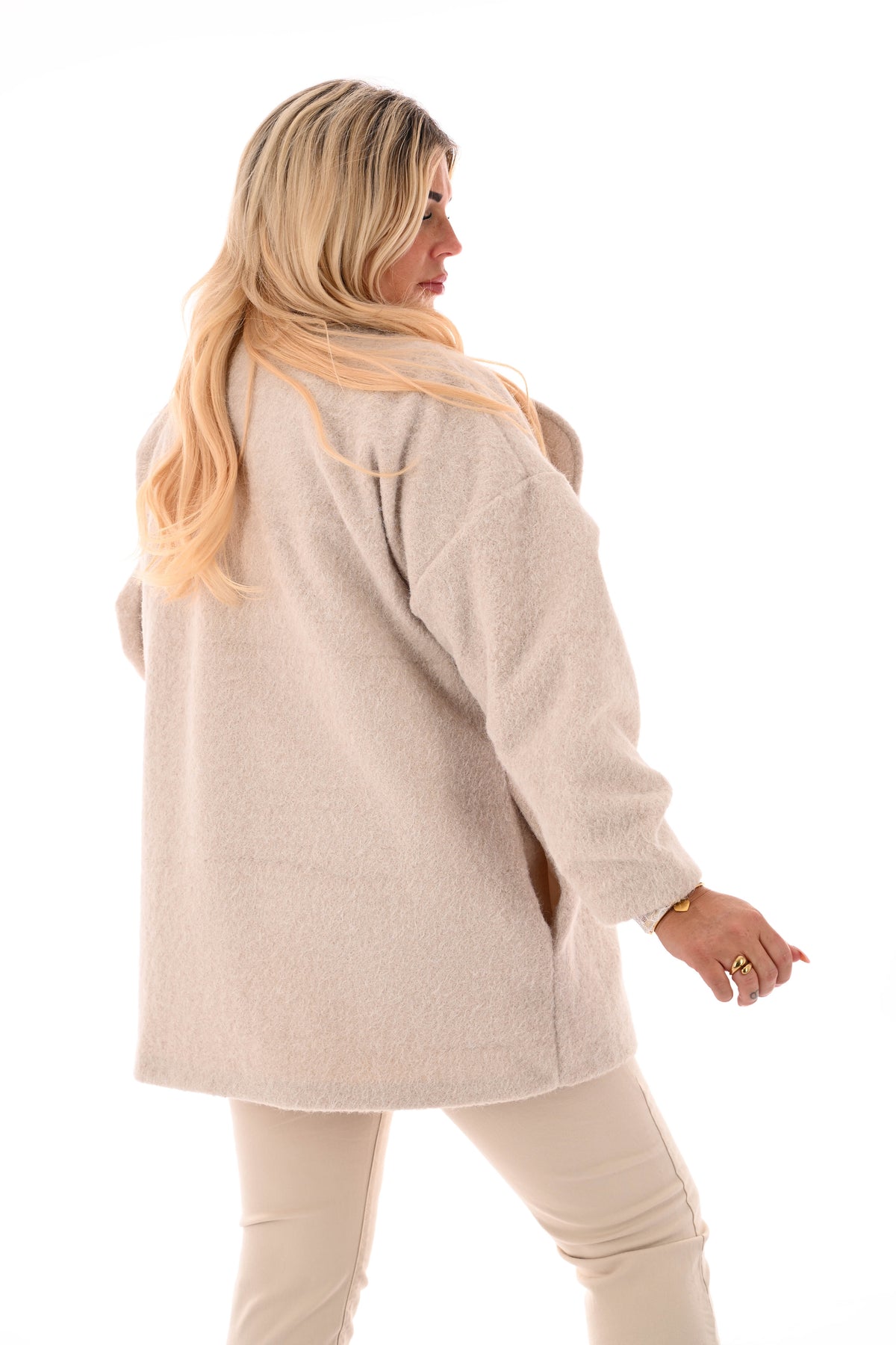 Wavy boucle jasje gedrapeerde mouwen beige