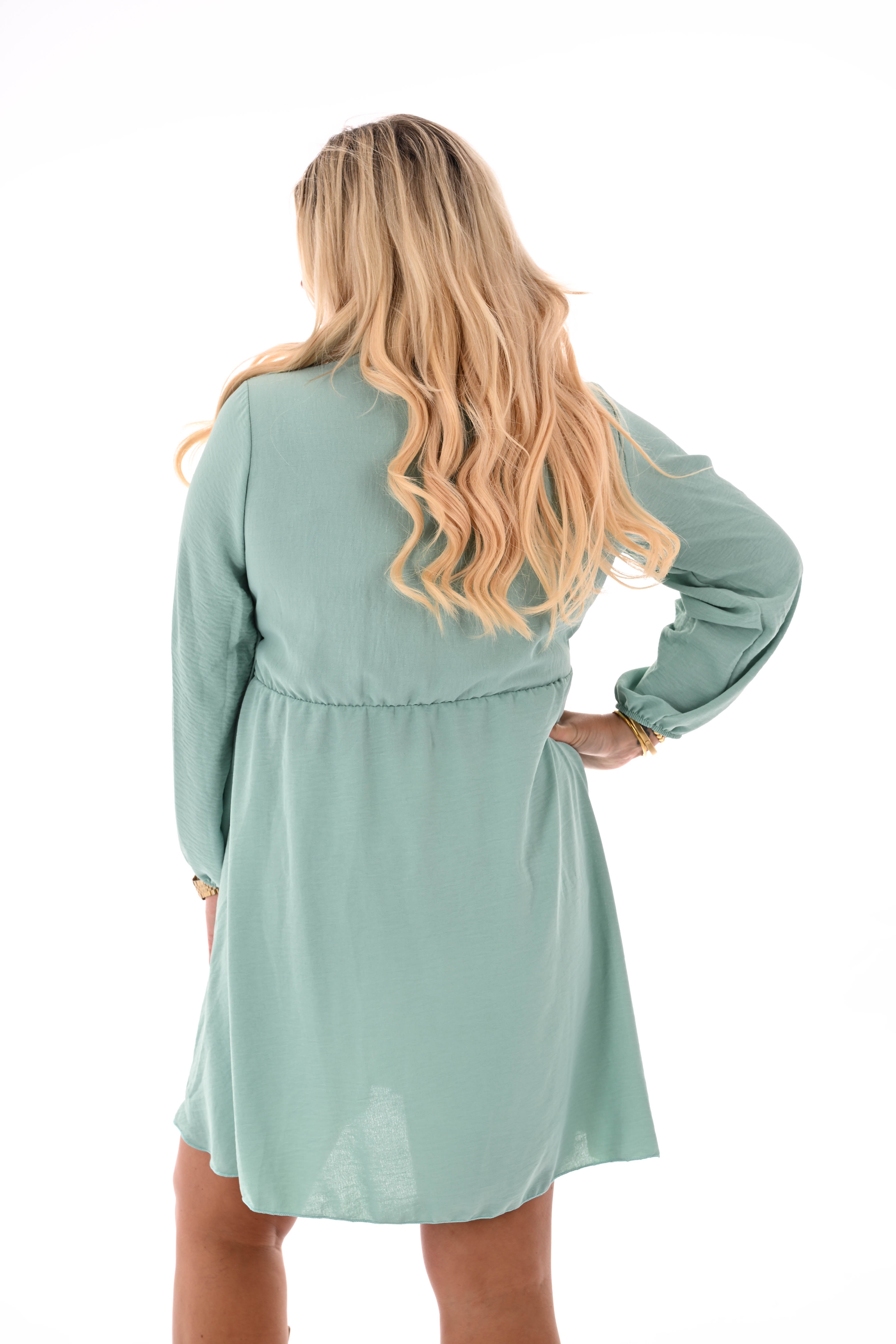 Korte jurk lange mouwen met strik uni lindegroen