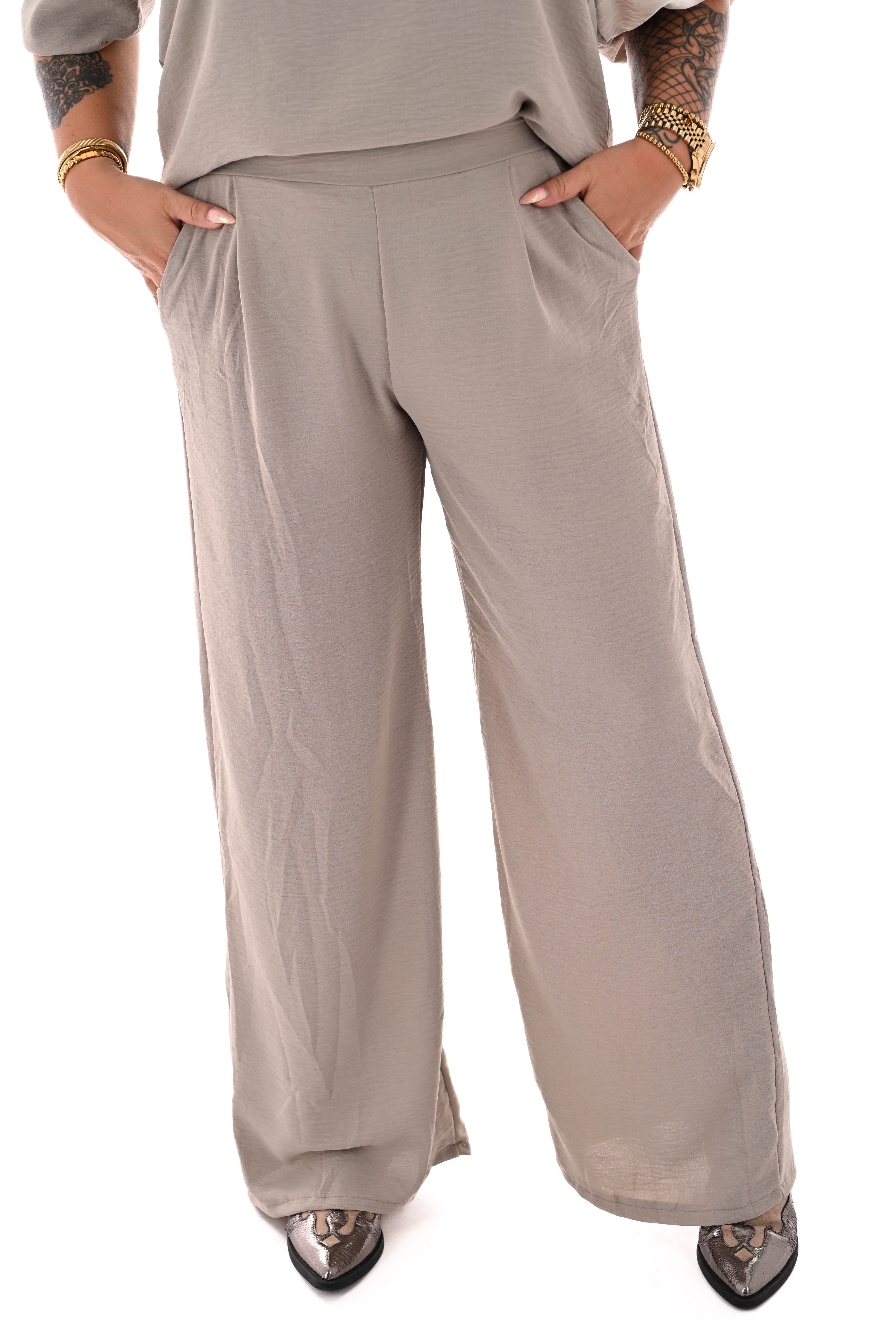 Tweedelig pak 3/4e pofmouwen uni taupe