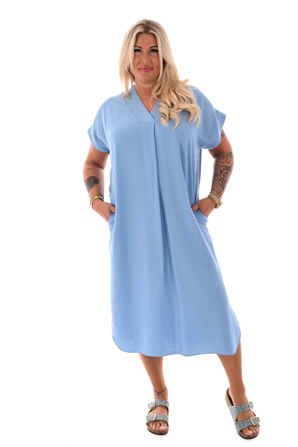 Lange jurk v-hals met zakken lichtblauw