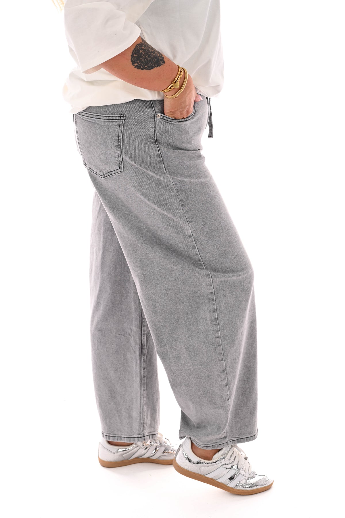 Monday jeans ballon fit met ceintuur lichtgrijs