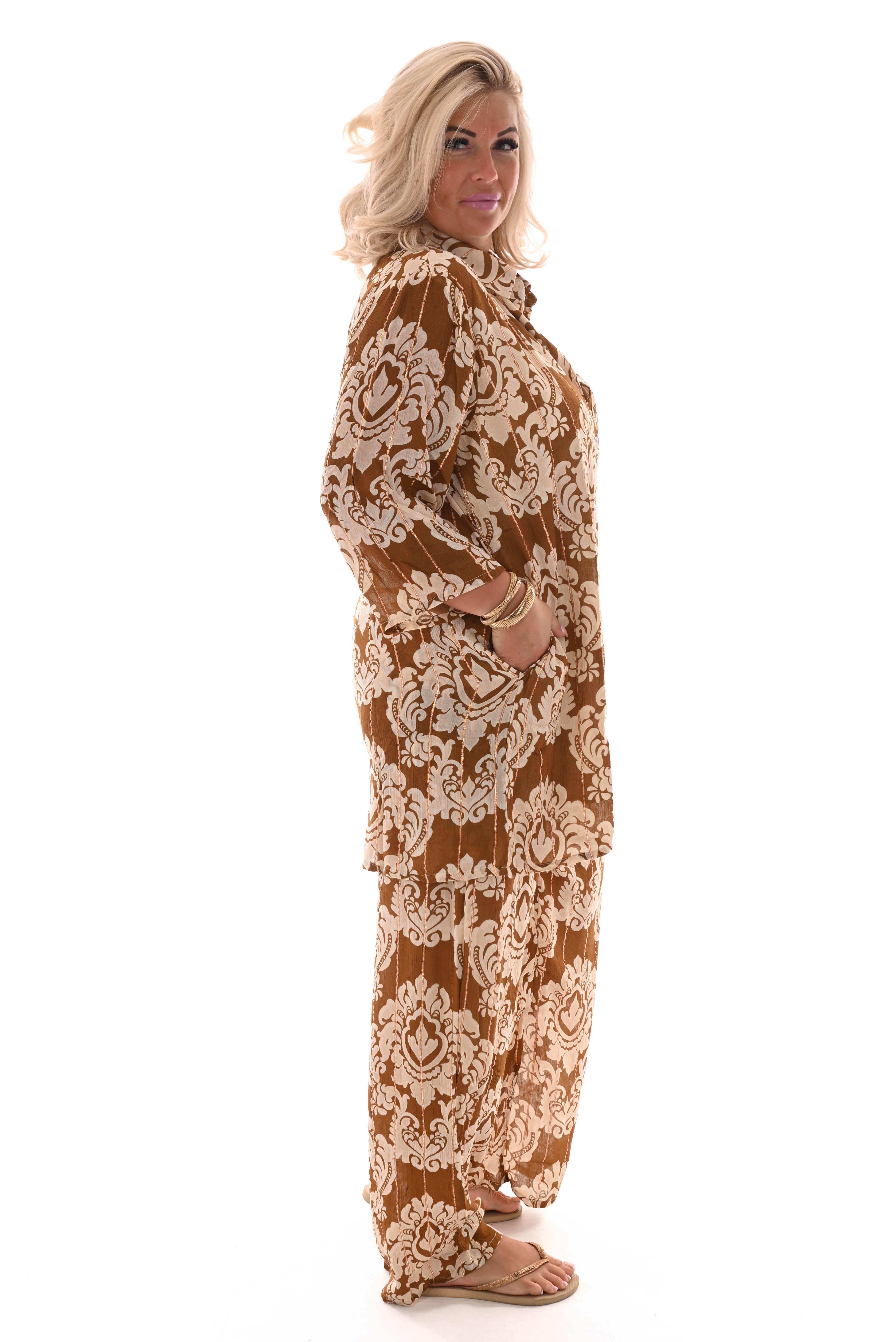 Tweedelig set barok blouse met broek bruin