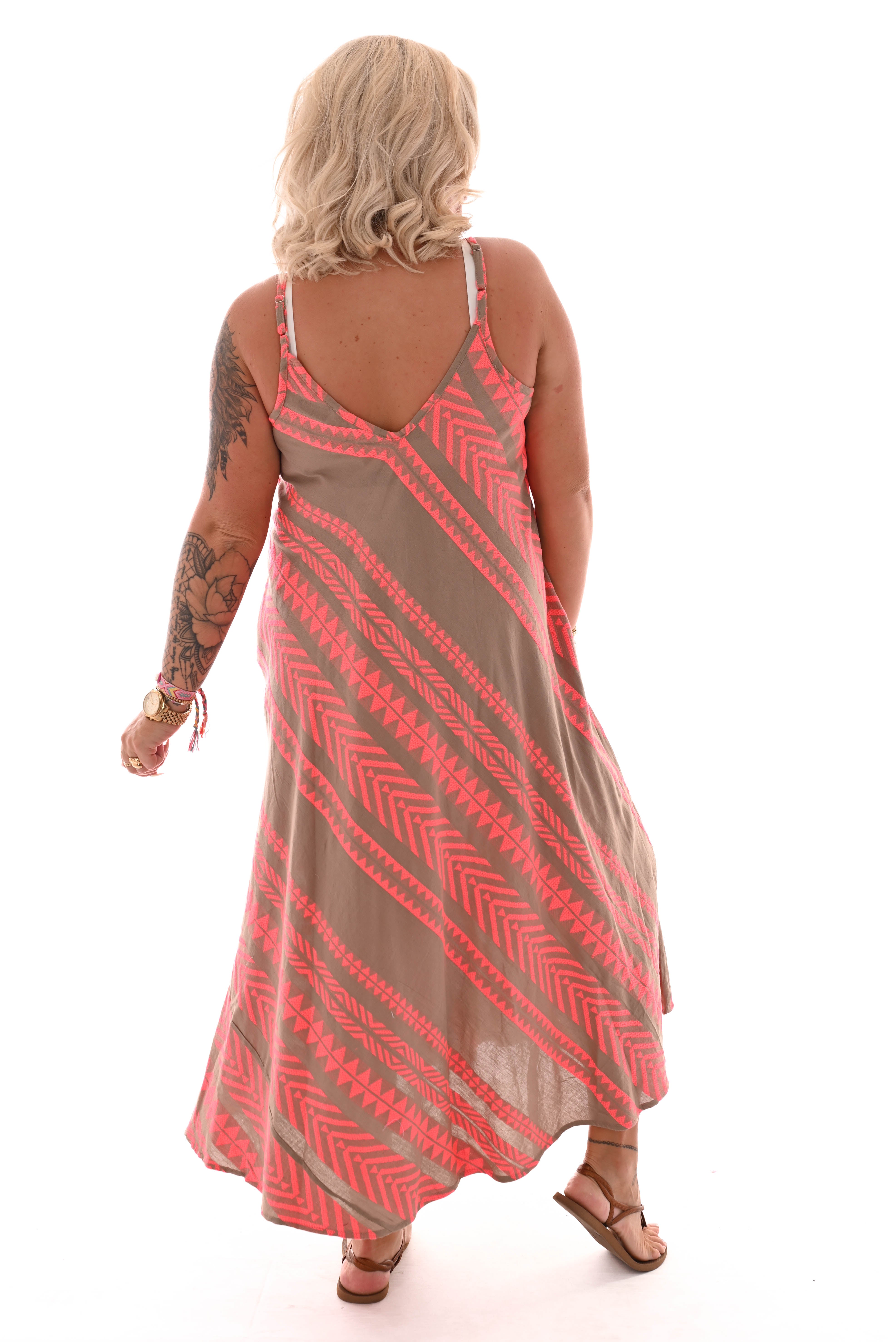 Jurk spaghetti bandjes aztec taupe/koraal